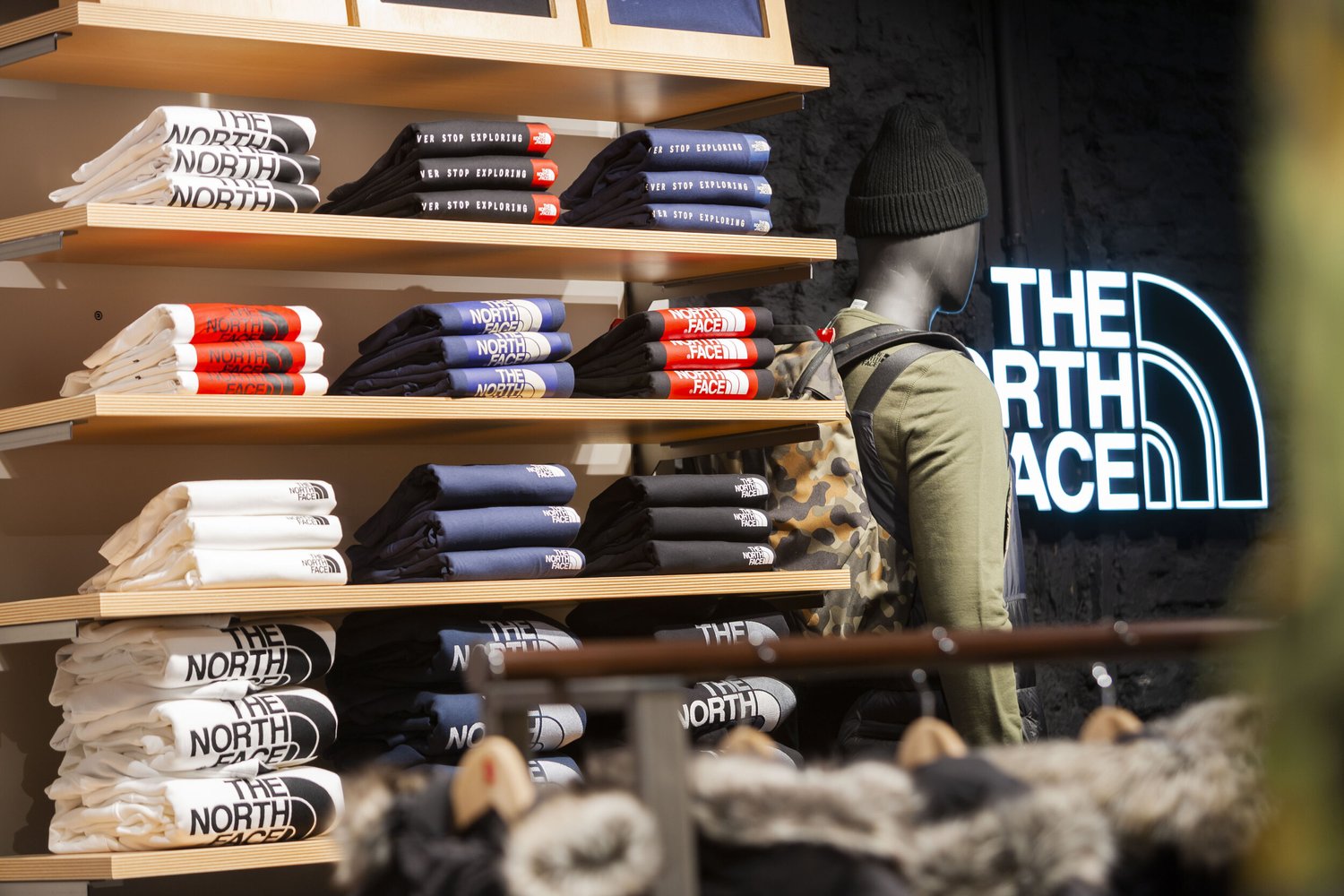 TWO Visual Merchandising