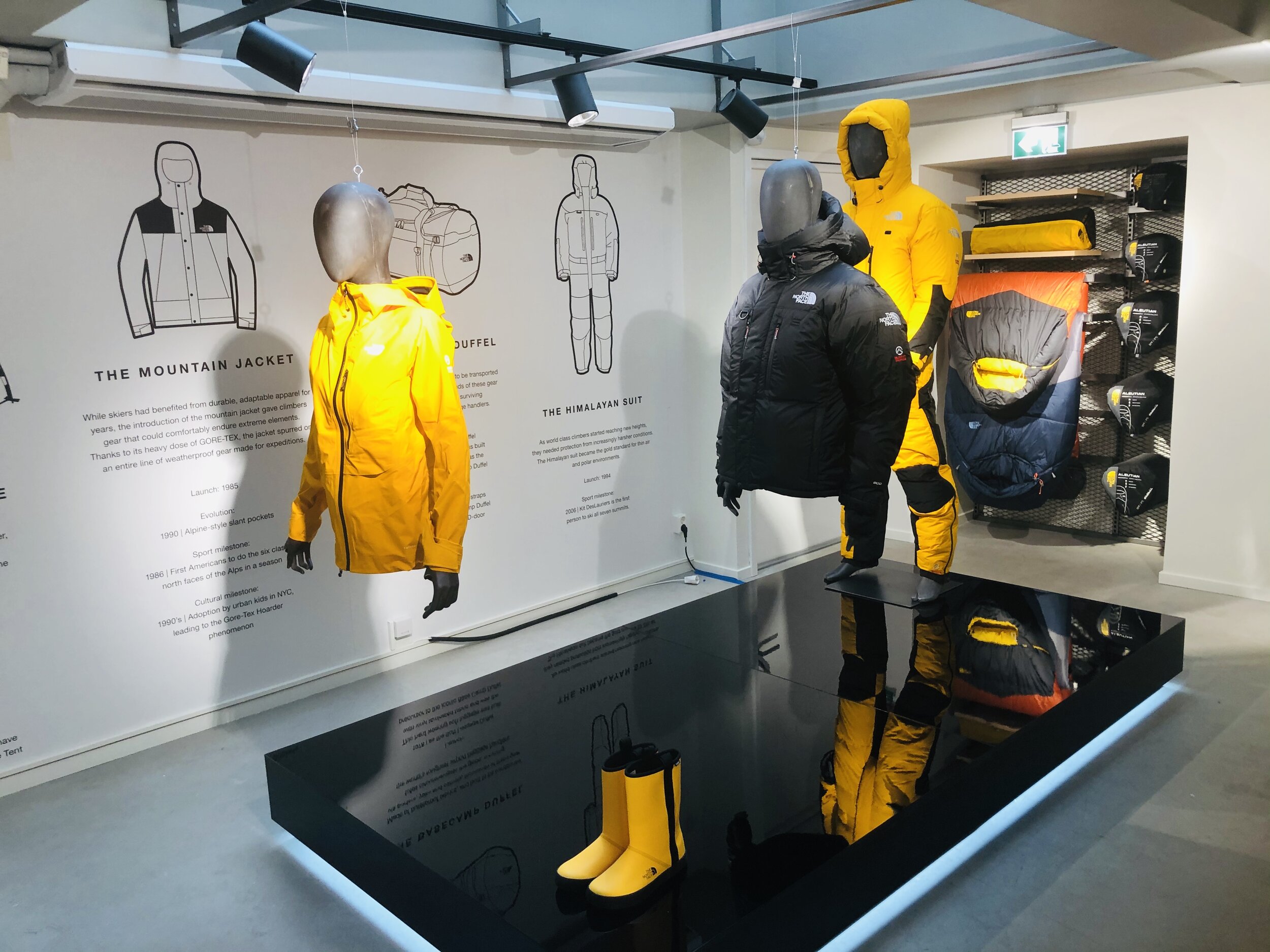 TheNorthFace_TWOVisual_Showroom_1a.jpeg