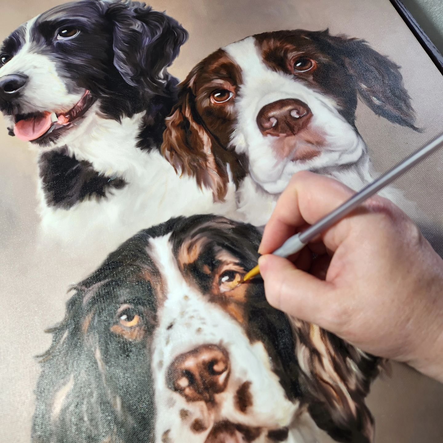 Putting the finishing touches on these beautiful girls.

#dogart #dogpainting #spanielsofinstagram