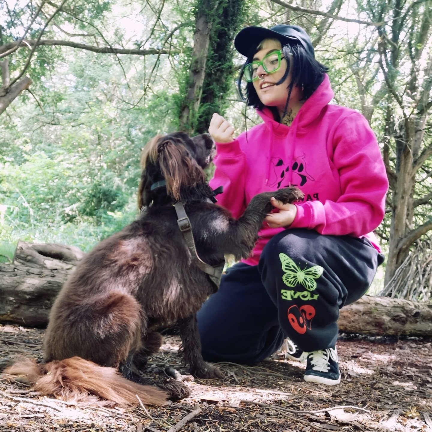 On Sunday&rsquo;s we do tricks! How stunning is this picture of our Walker Jasmine in Towcester! Our new hoodies are the best 🙌🏻🩷