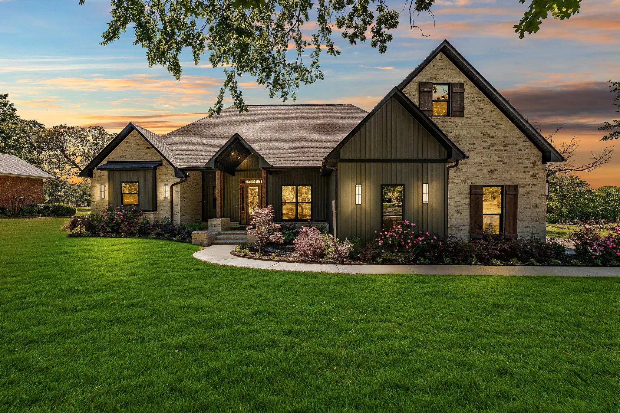 9708_Essex_Place-1.jpg