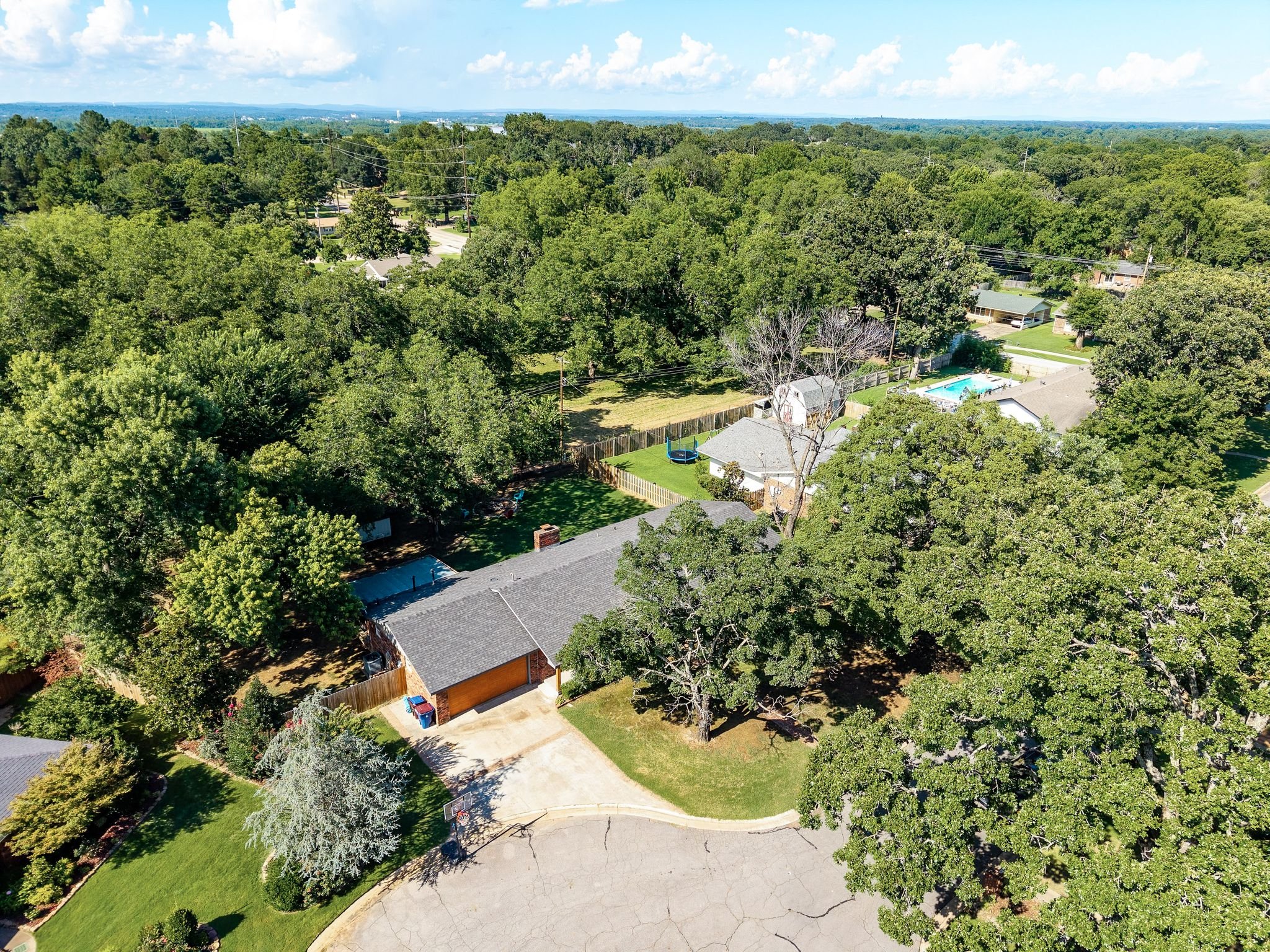 6515_Meadow_Cliff_Dr-37.jpg