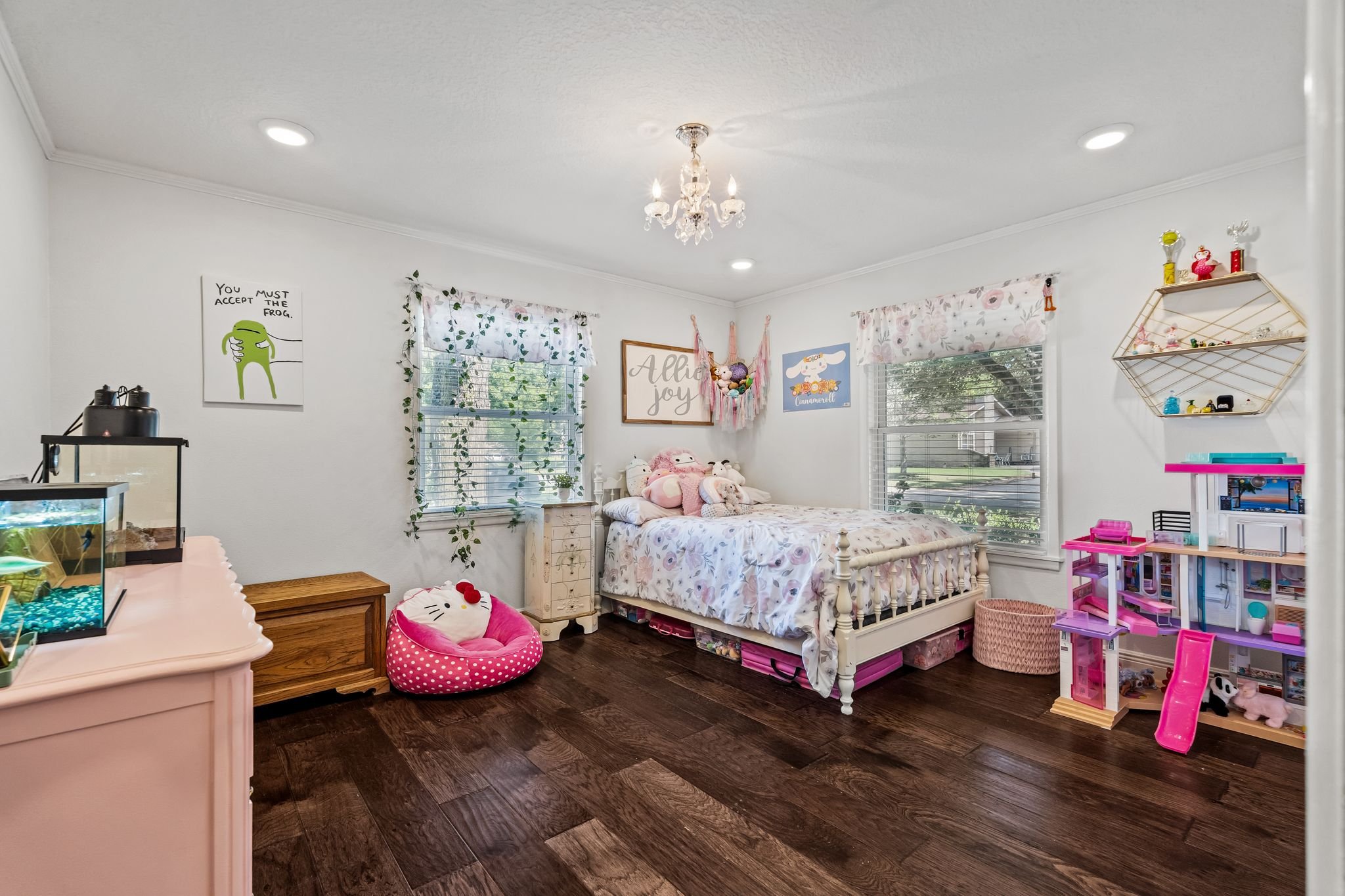 6515_Meadow_Cliff_Dr-8.jpg