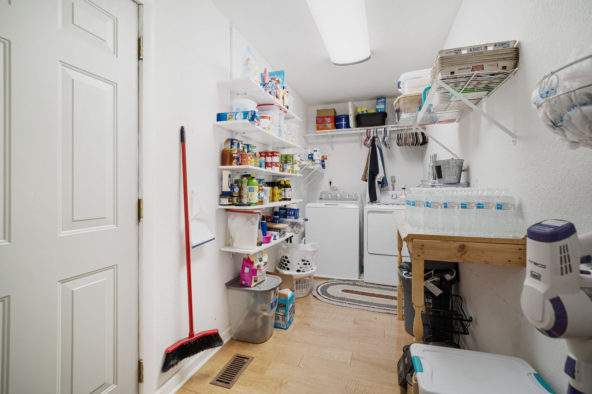 6628_Hidden_Oaks_Place-33.jpg