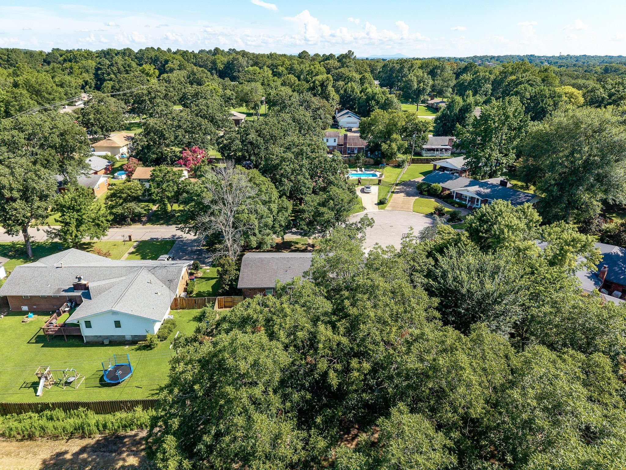 6515_Meadow_Cliff_Dr-39.jpg