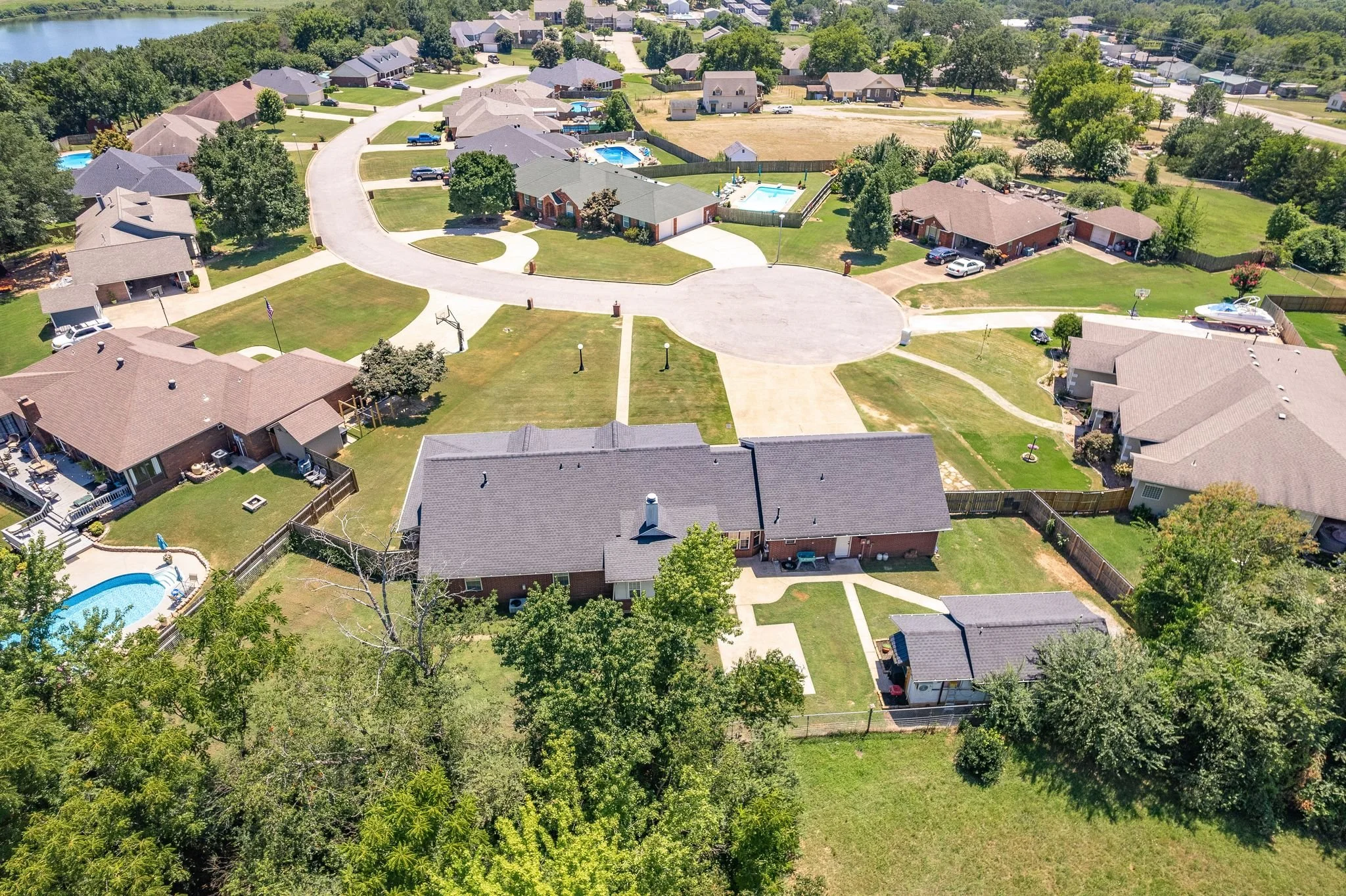 51_1430_Lakeview_Estates_Dr-50.jpg