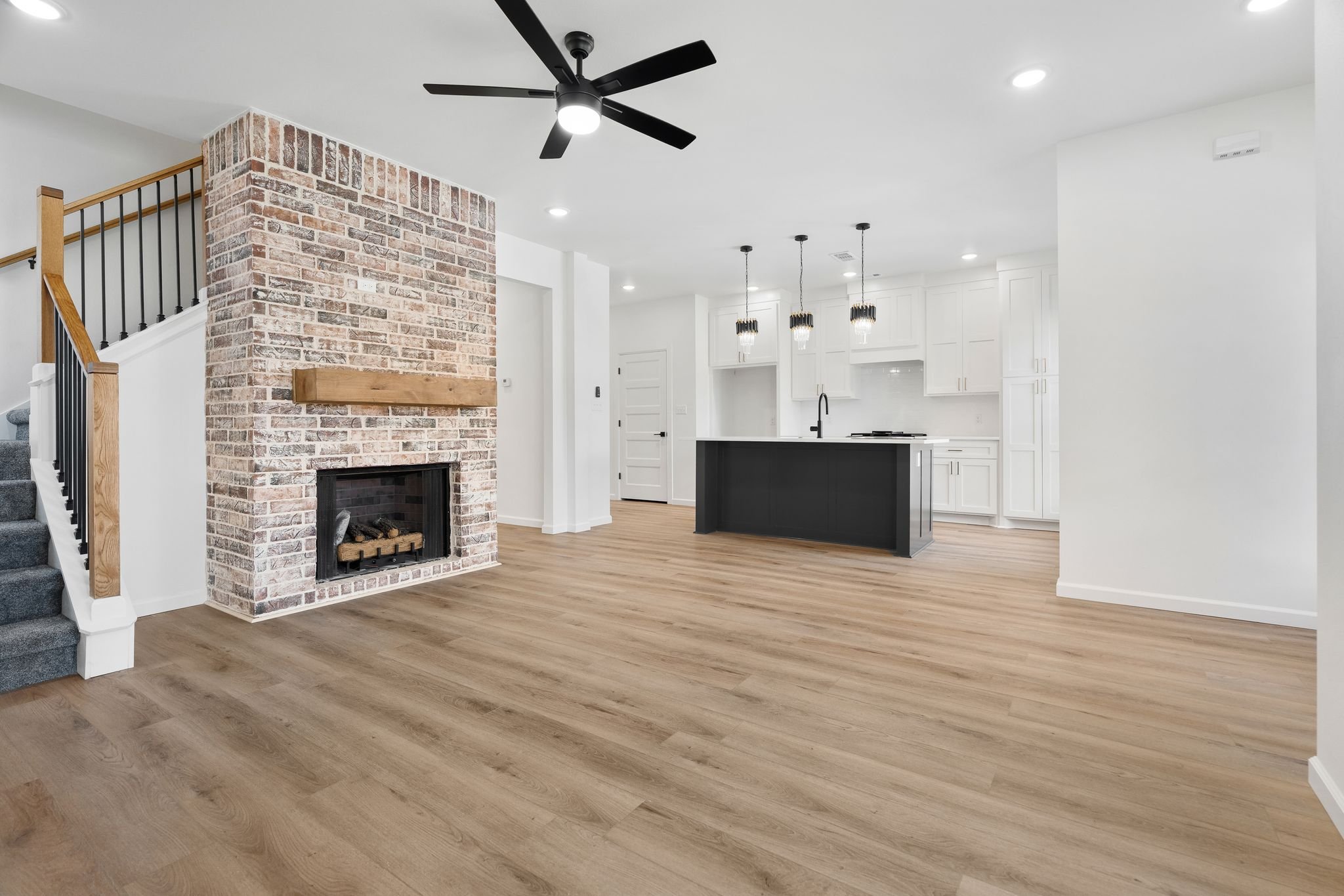 9101_Carson_Way-18.jpg