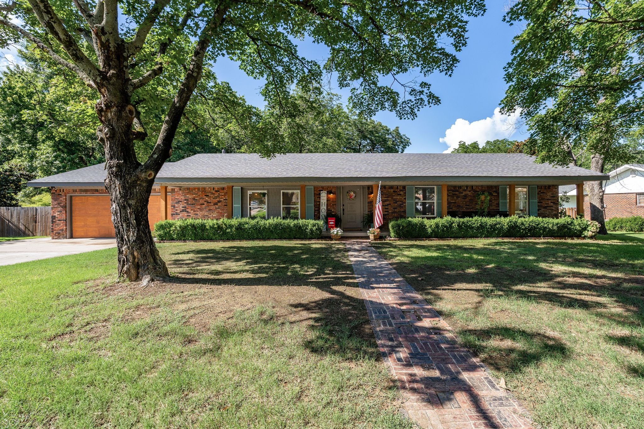 6515_Meadow_Cliff_Dr-1.jpg