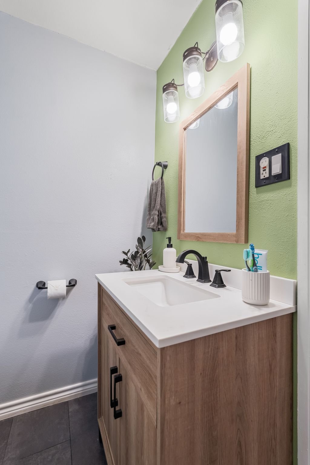 1709_Cedar_St-10.jpg