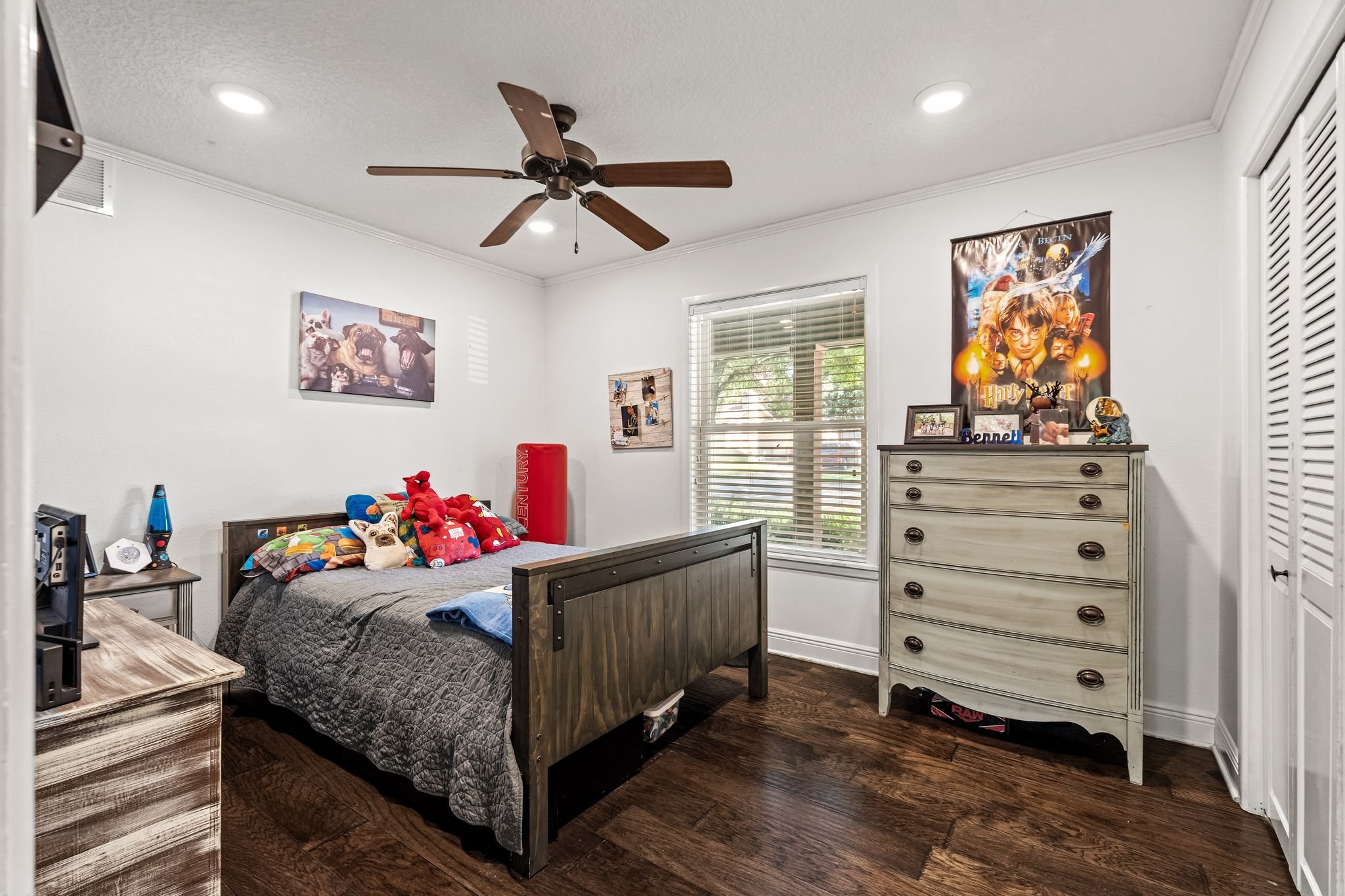 6515_Meadow_Cliff_Dr-16.jpg