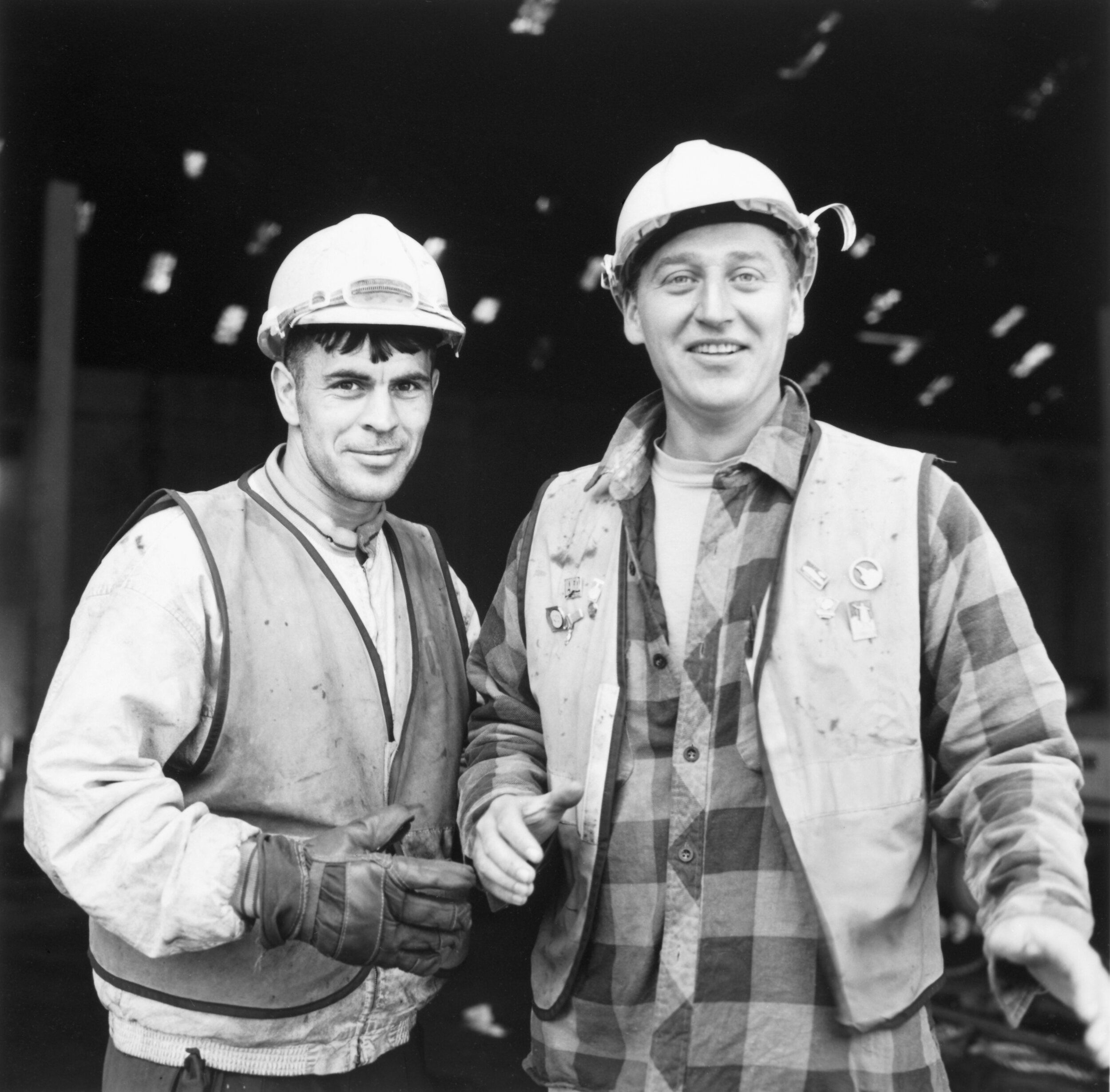 NED LOWE (left) & MIKE SILVANO  CANADA DOCK  JULY 5, 1993