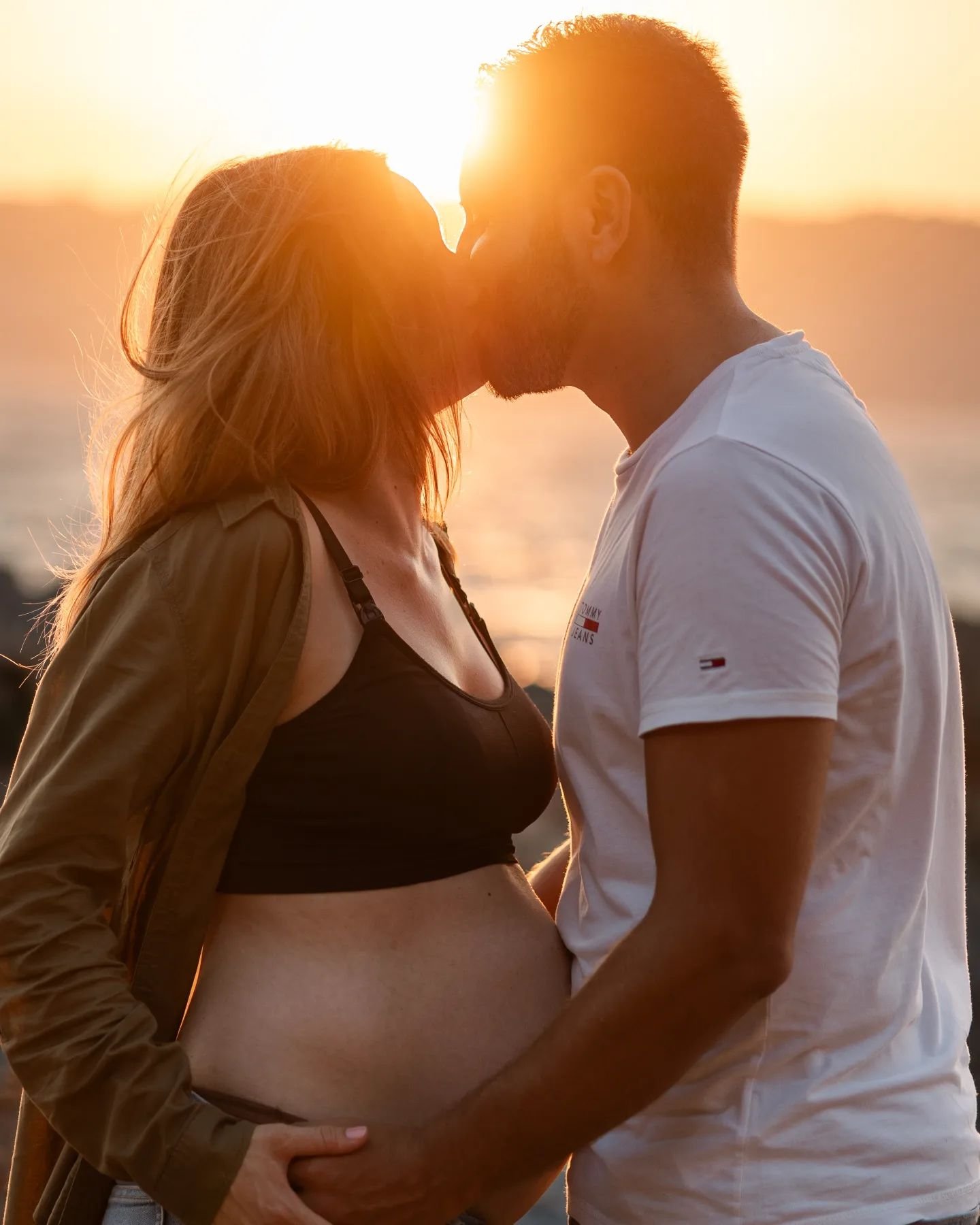 Baby loading... 

J'ai ou&iuml; dire qu'une vague de grossesse s&eacute;vissait en ce moment 🤰🏻!
Une s&eacute;ance de grossesse se r&eacute;alise id&eacute;alement dans votre 7e mois, en ext&eacute;rieur ou chez vous dans votre cocon, seule ou avec