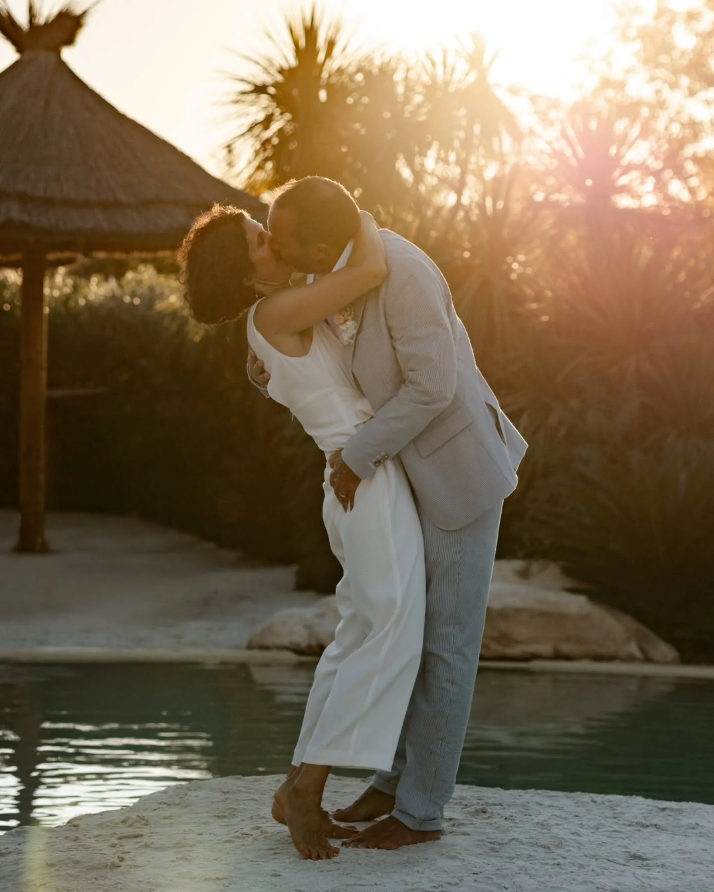 Le mariage de Fr&eacute;d&eacute;ric et Anne Laure, le parfait m&eacute;lange entre &eacute;l&eacute;gance et d&eacute;contraction, beaucoup de joie beaucoup de rire et d'amour, et des d&eacute;guisements improvis&eacute;s qui ont transform&eacute; c