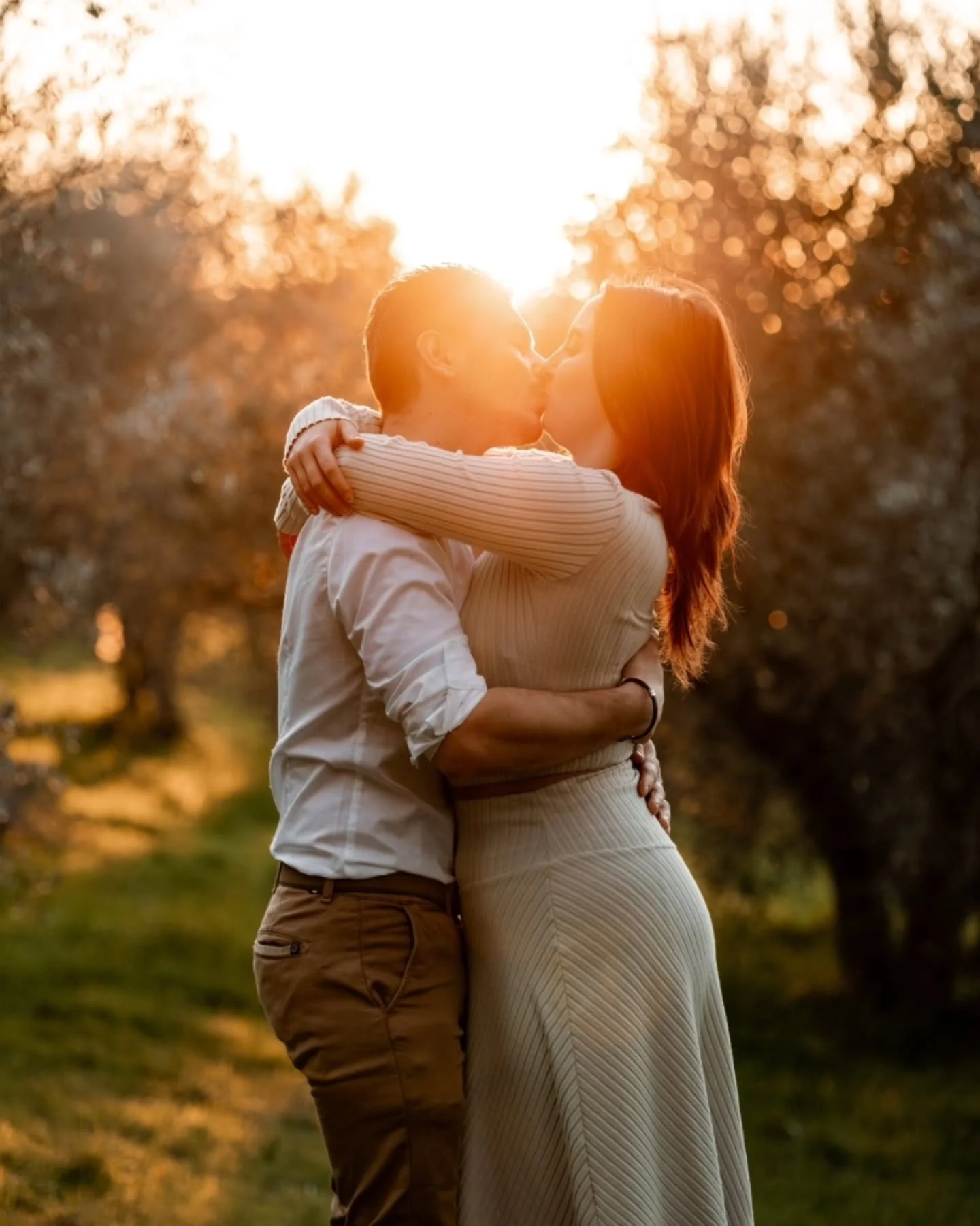 Mes deux amoureux de f&eacute;vrier qui seront aussi mes amoureux de septembre 🥰
Un joli moment dans les mimosa, les pr&eacute;misses du travail que nous allons faire ensemble sur leur mariage 😊

Merci pour votre confiance @4_katleen et Quentin. 
H