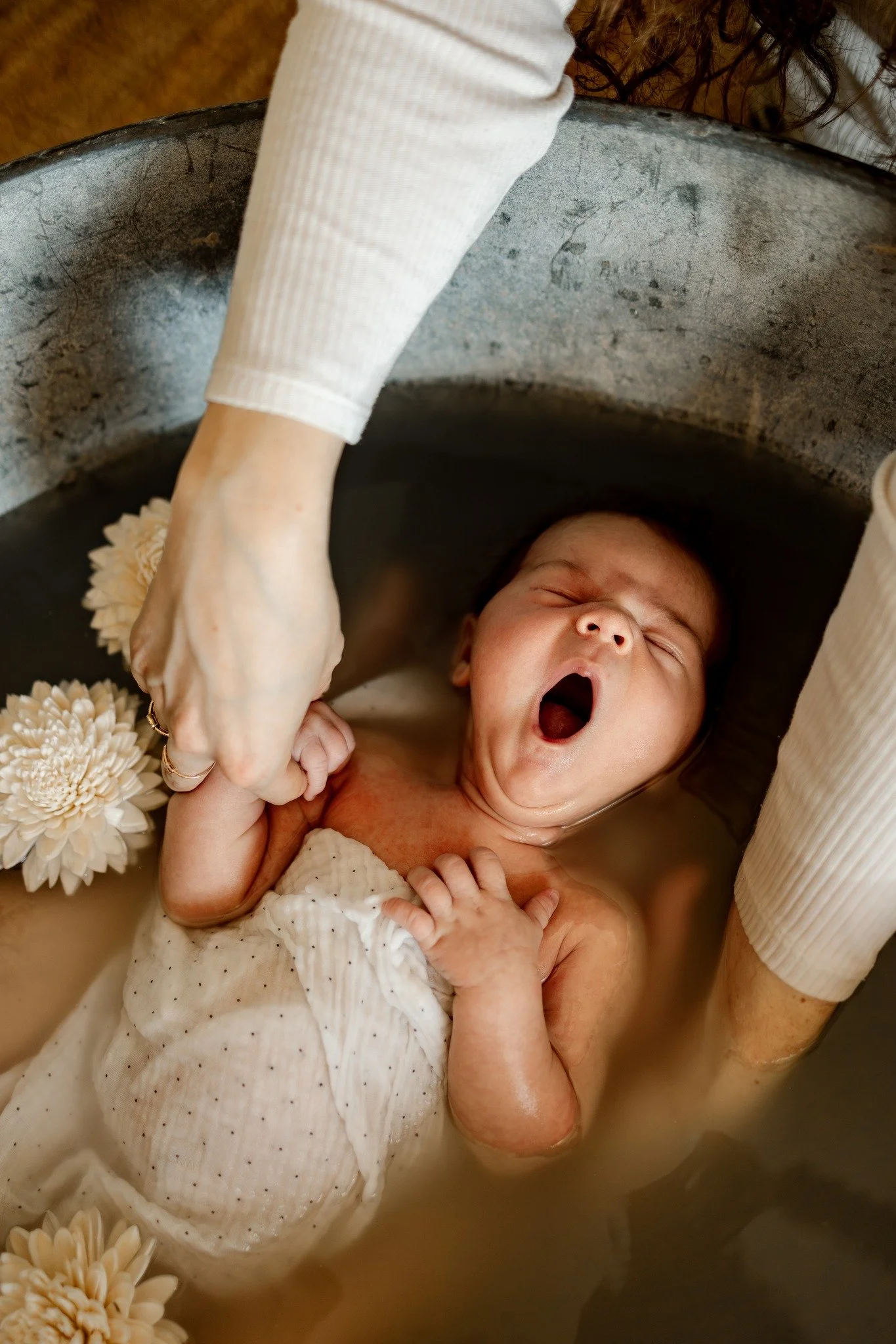 La d&eacute;finition de la relaxation selon Jules 😇

Capturez les premiers instants de b&eacute;b&eacute; dans les premi&egrave;res semaines vous donnera des souvenirs pour la vie 🧡

B&eacute;b&eacute;, shooting naissance, bain, nourisson