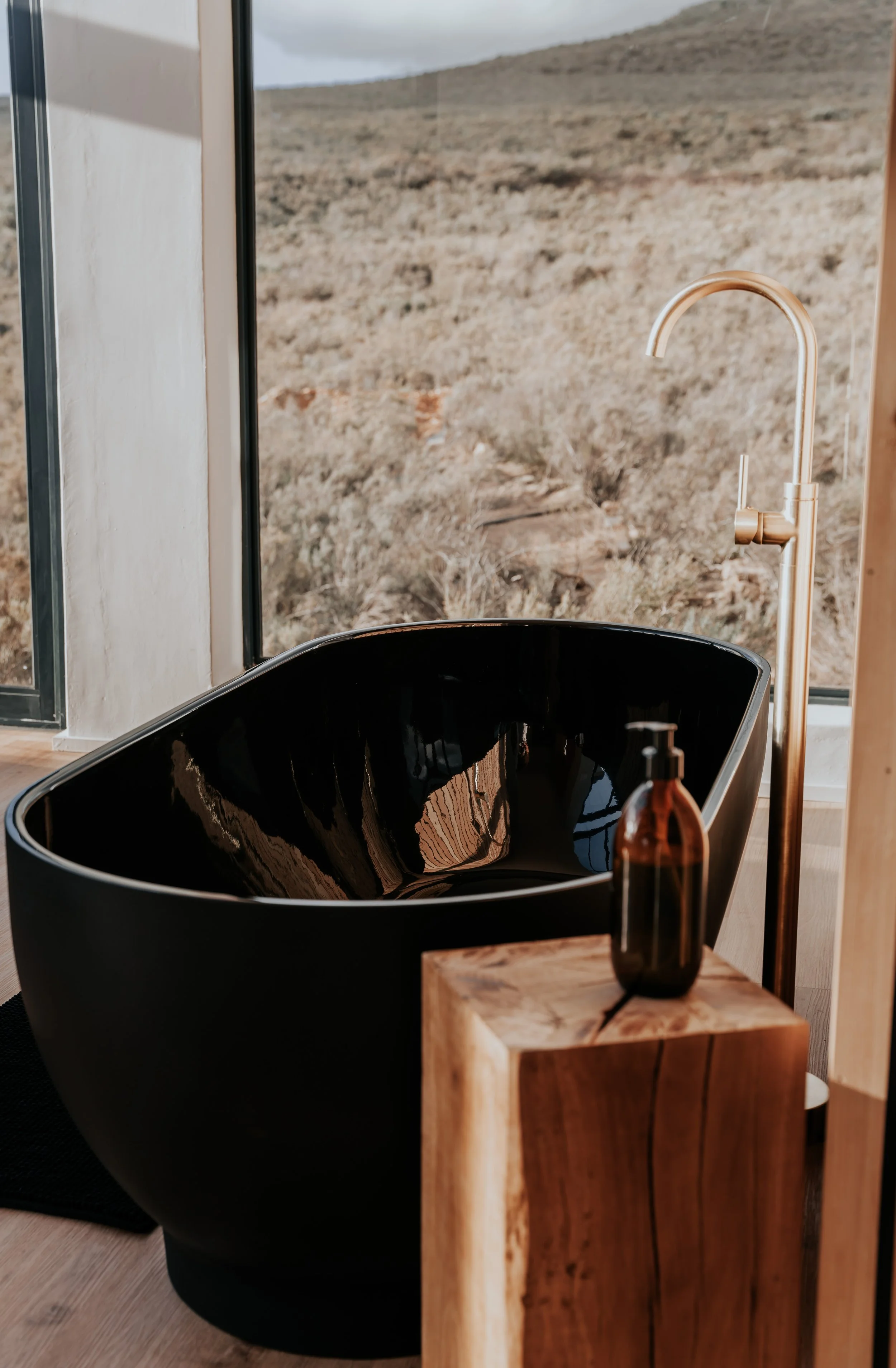 5- COPIA ECO CABIN.jpg