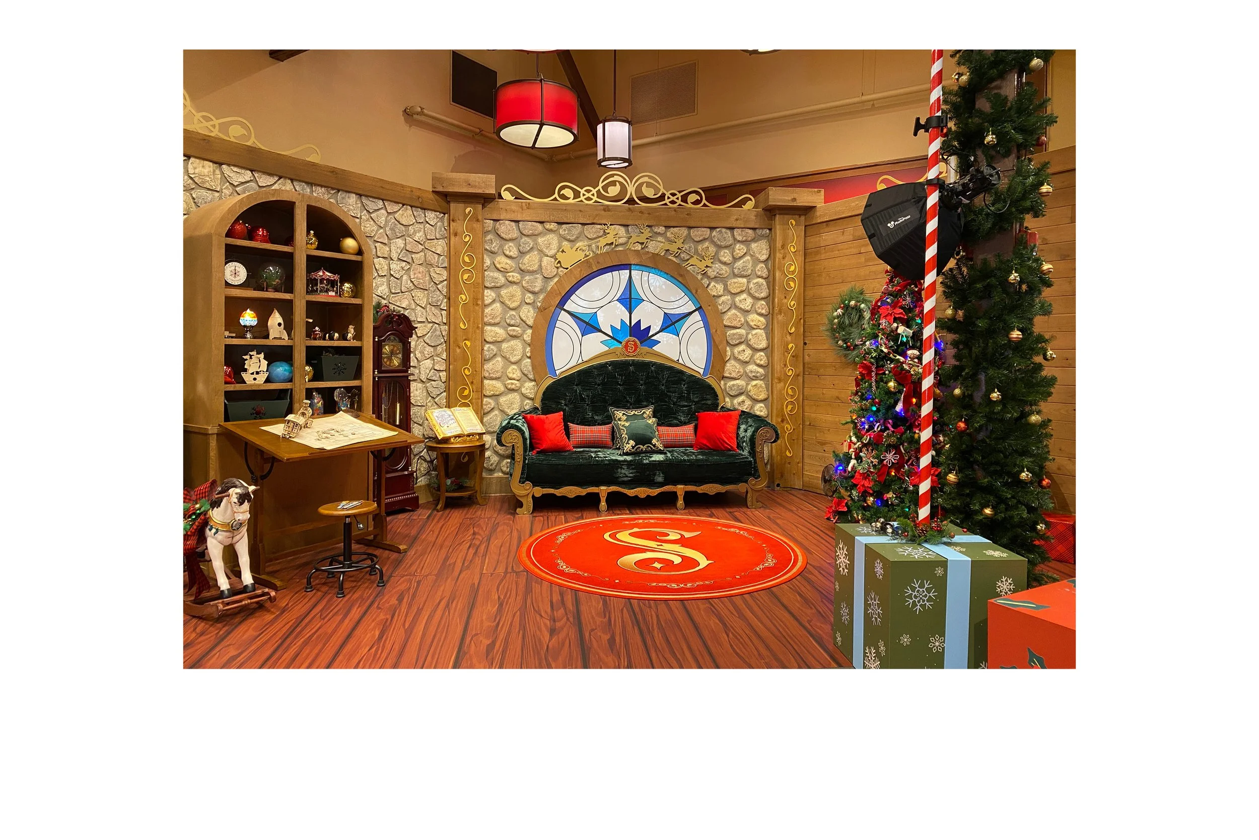DS Holidays Santa Set Scenic Package6.jpg