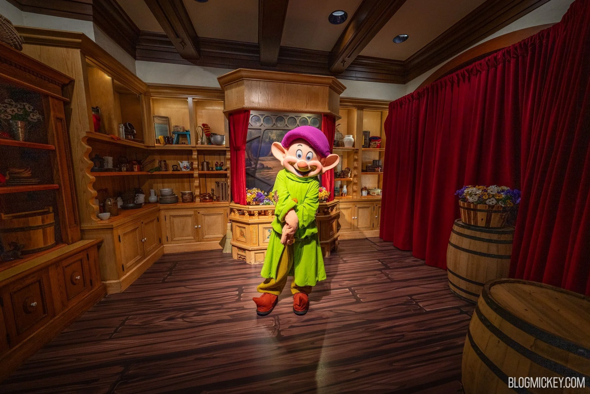 2025 Disney's Annual Passholders Der Teddy Bear Character Meet & Greet