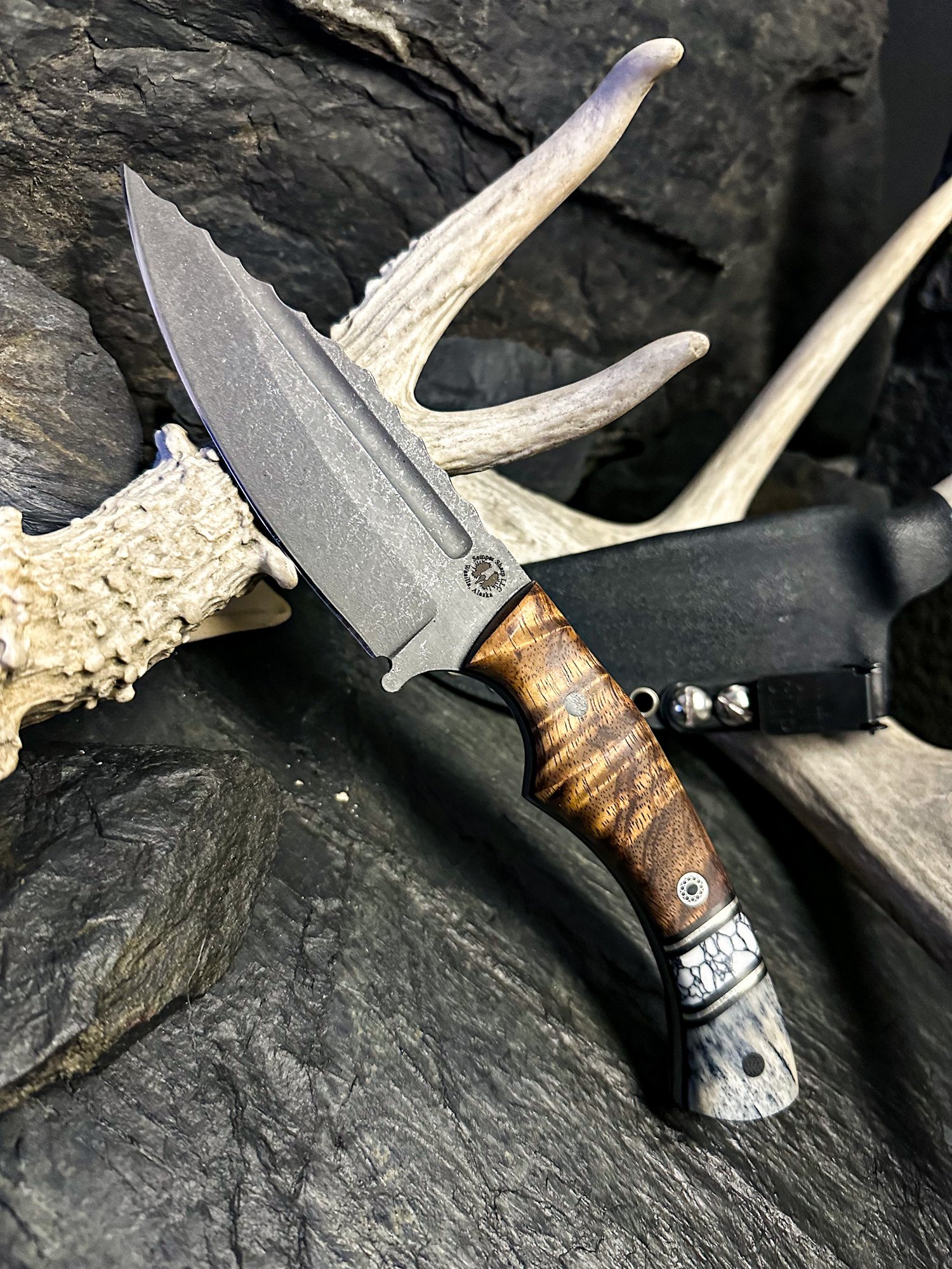 The Yukon Talon Knife Semper Sharp