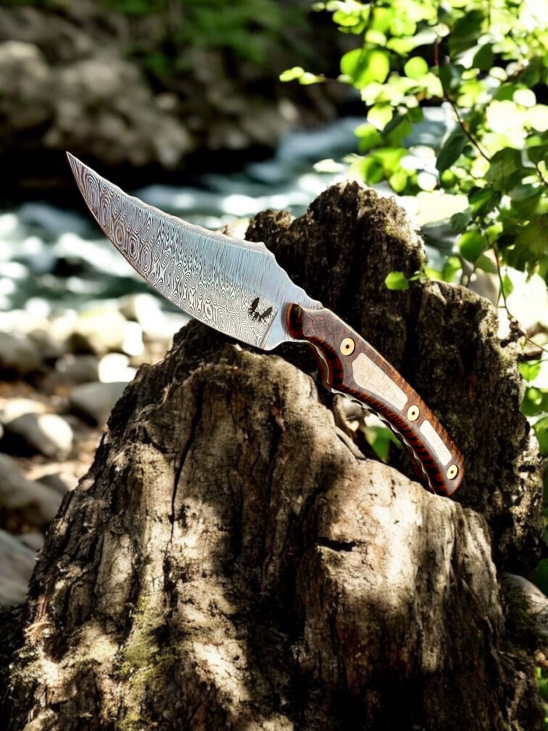 The Damascus Wolverine Knife
