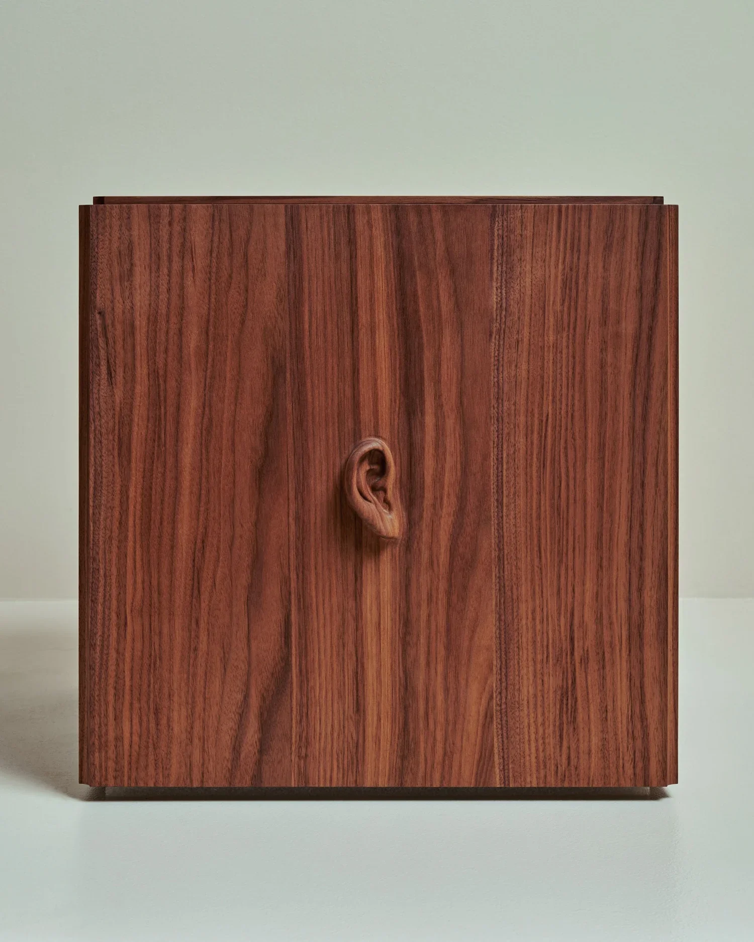 03_Body-Language--Bower-Studios__Soma-Pedestal---Ear_9761add1-bc48-4bd8-a926-324e5916835f.webp