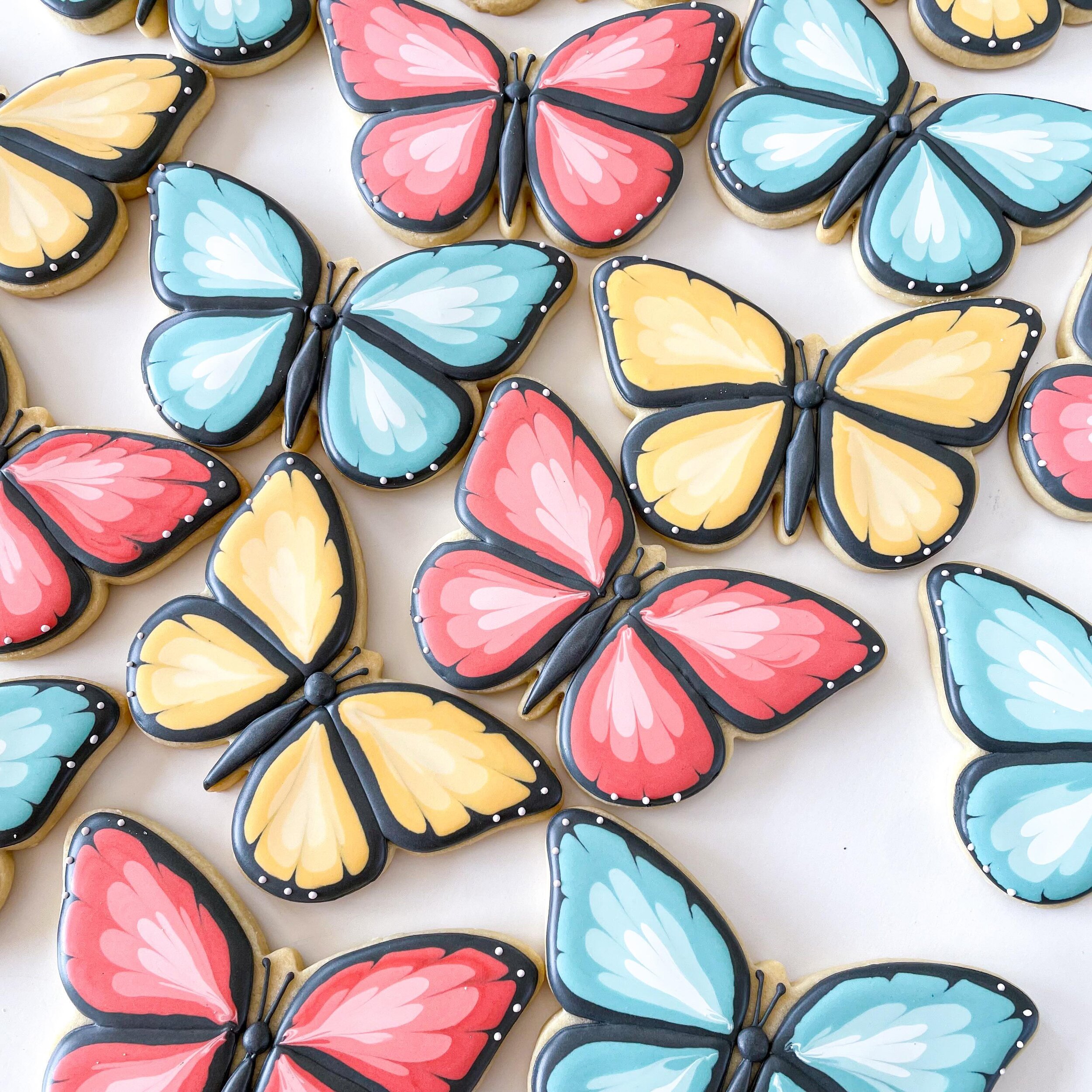 Happy Easter, cookie friends! 

#butterflycookies #springcookies #royalicing