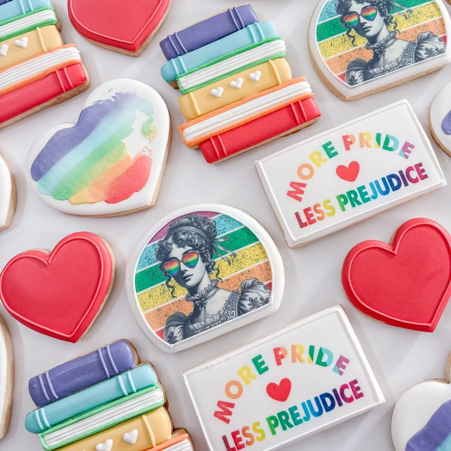 Happy Pride Parade, Chicago!! 🌈

#pridecookies #loveislove