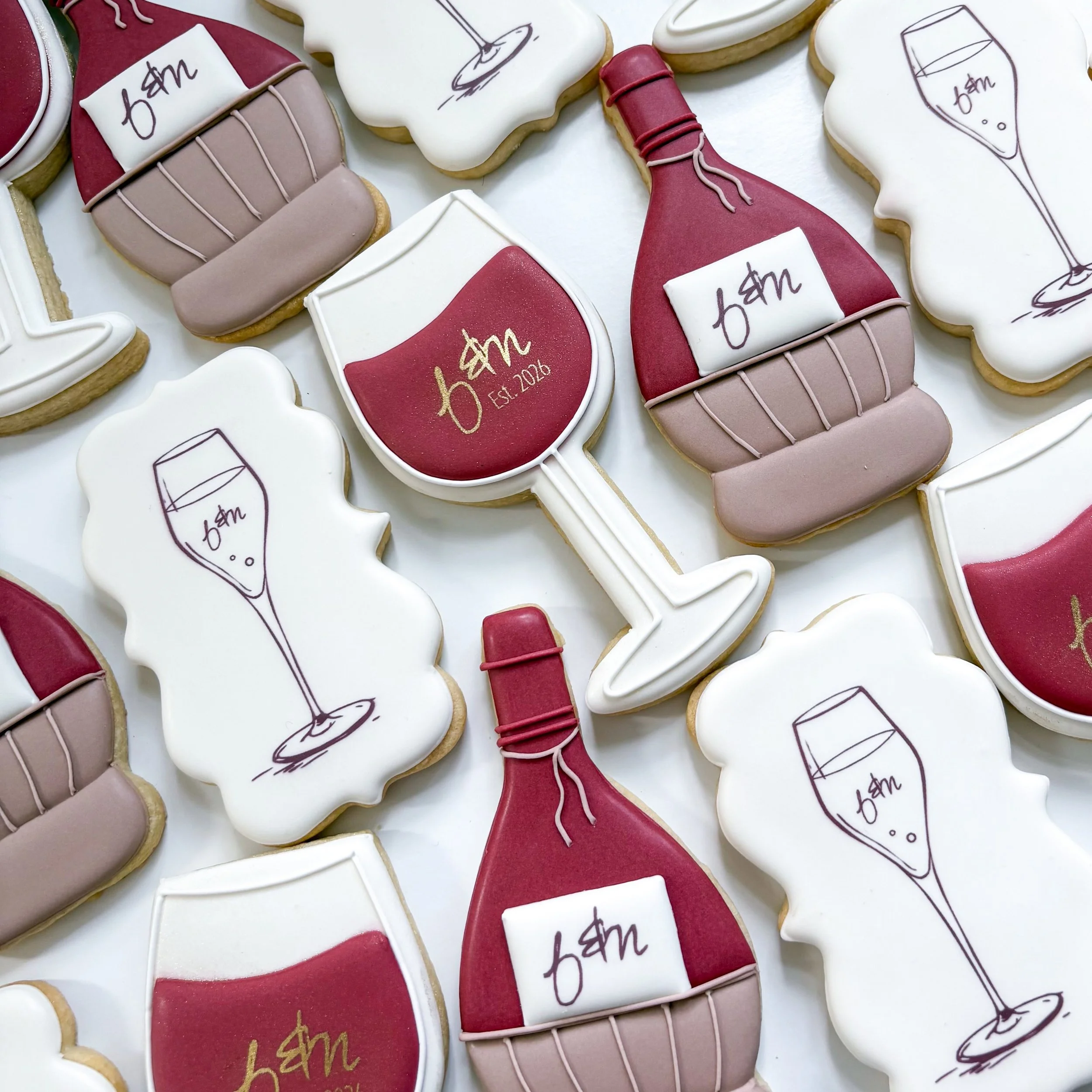 Branded cookies don&rsquo;t have to be boring! Congratulations @friendsandneighbors_chi 🥂