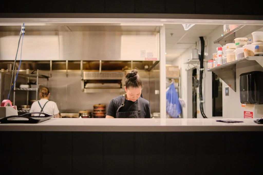  Chef Penelope Wong and Yuan Wonton team preparing food during AGI  AppreciAsian 2025 hosted at Yuan Wonton 