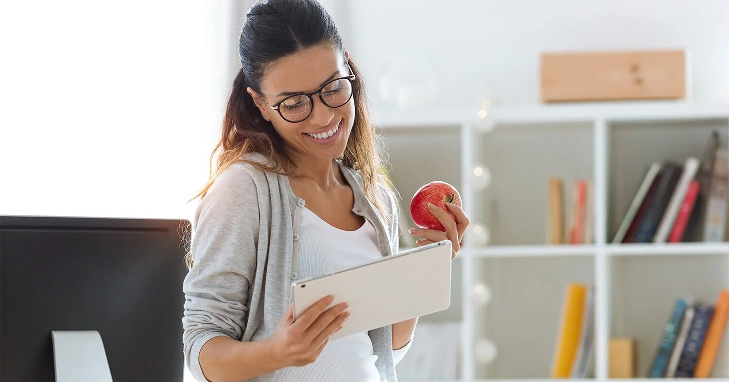 fresh-fruit-mobile-banner-woman-eating-fruit.jpg