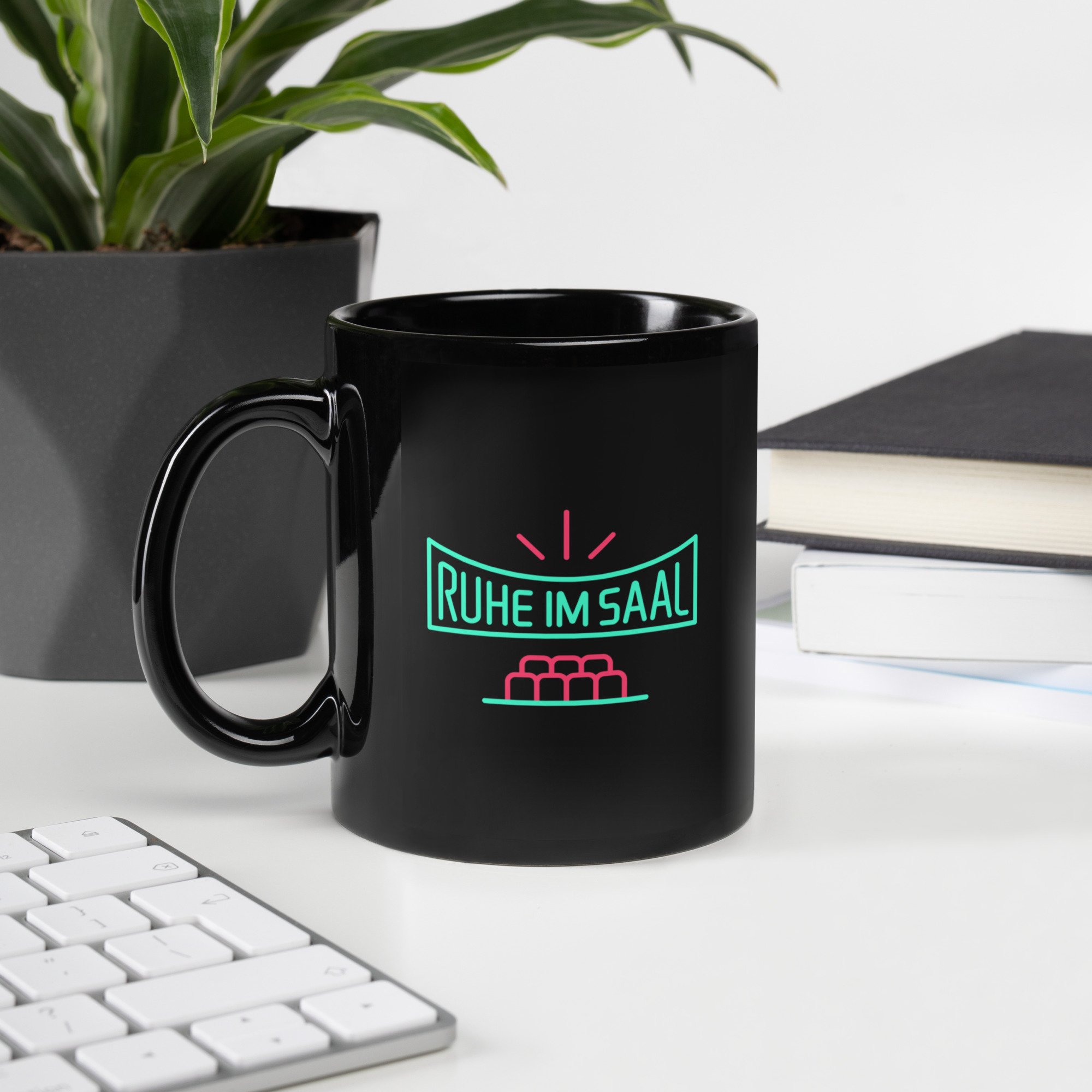 Tasse im Saal