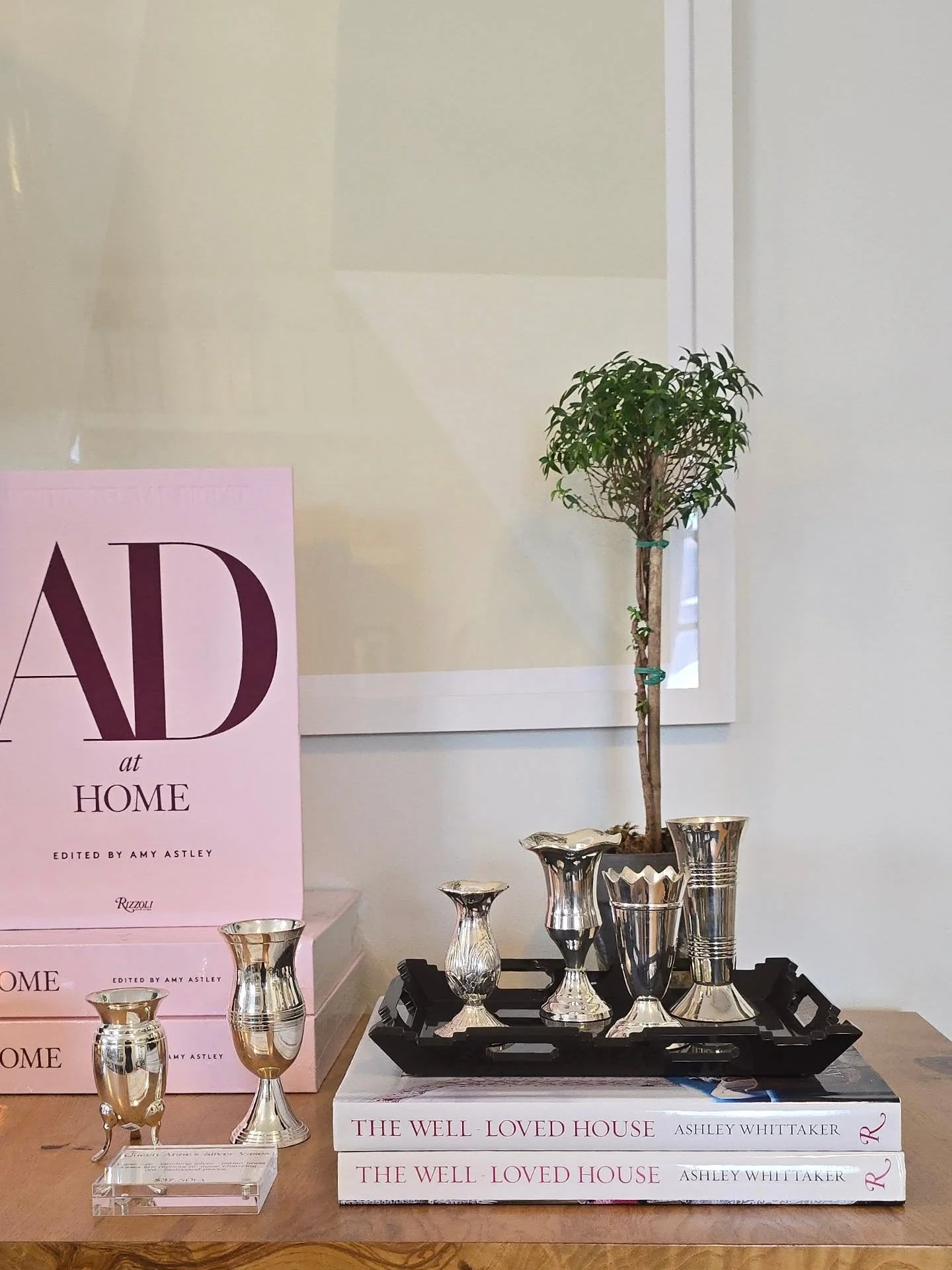 Our favorites for adding just the right amount of shine to the holidays! Silver plated bud vases and lacquered trays!

We're open today until 6 pm for you! Shop meaningful gifts, holiday hosting essentials and beautiful decor for your home!