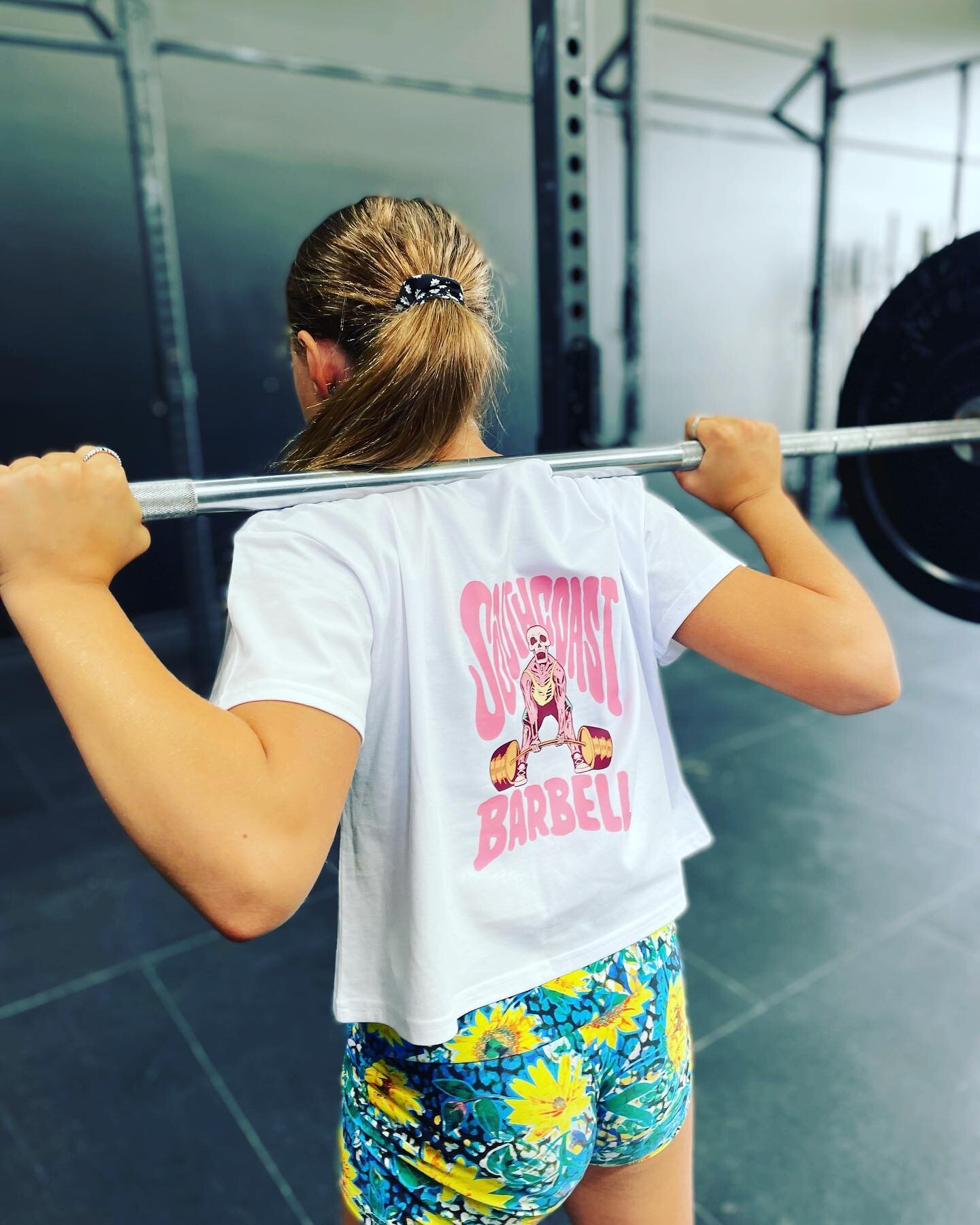 Jnr Barbell Club term 2 starts Monday 🌻 enrol online at www.southcoastbarbell.com/shop 

Junior Barbell Club is an after school activity designed for children 11-15 years to learn and have fun while being active.

Coach Aimee Gjeci will take the cla