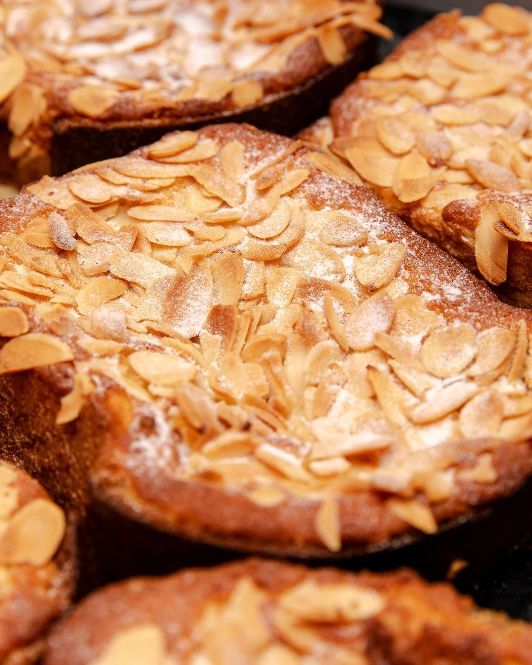 Se amar Bostock &eacute; errado, a gente nem quer estar certo. 🥰

Lojinha e quintal on! 

📍Rua Paula Ney, 298 - Vila Mariana, SP

#compremp&atilde;o #padariaartesanal #bethbakery
#fermentacaonatural #paodeverdade #bostock #am&ecirc;ndoas