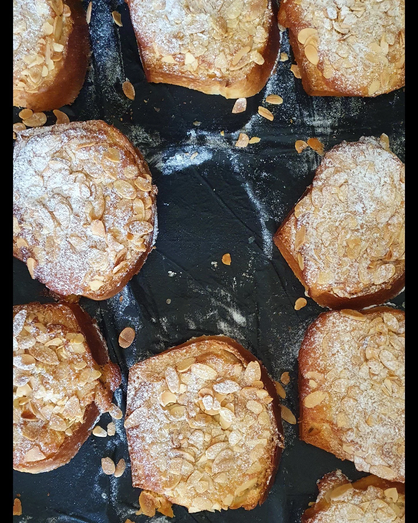 bostock saindo por aqui e eu j&aacute; roubei o meu. controle de qualidade, sabe como &eacute;, n&eacute;.

🏠 Lojinha aberta sempre de ter&ccedil;a a s&aacute;bado das 9 &agrave;s 19 horas. 

📍Rua Paula Ney, 298, na Aclima&ccedil;&atilde;o, pertinh