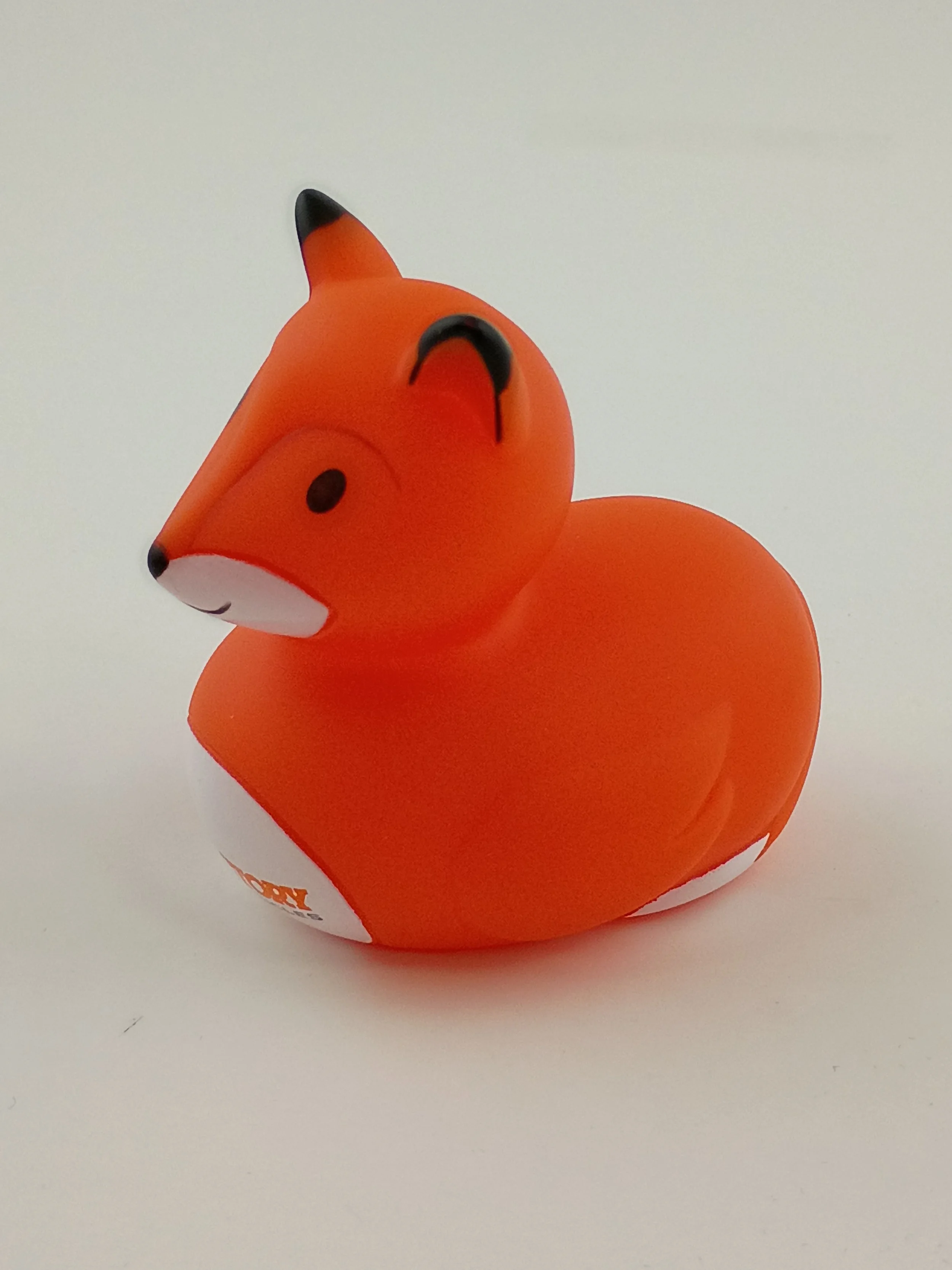 FOXY015 Shot 2.jpg