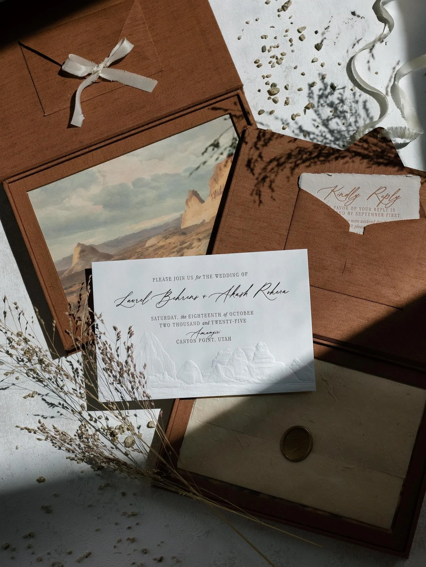 It&rsquo;s easy to be endlessly inspired by the beauty that is @amangiri. L+A&rsquo;s boxed invitation was with filled with layers of organic textures and colors. Equal parts romantic and elegant and rooted in the iconic rocky desert landscape surrou