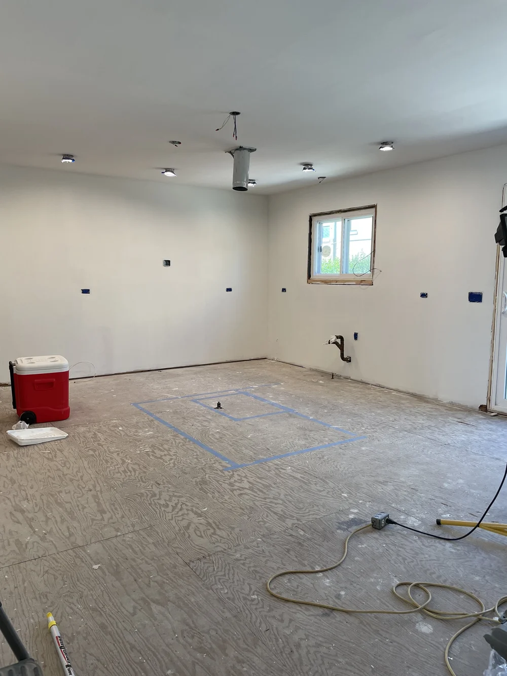 The state of the kitchen for move in