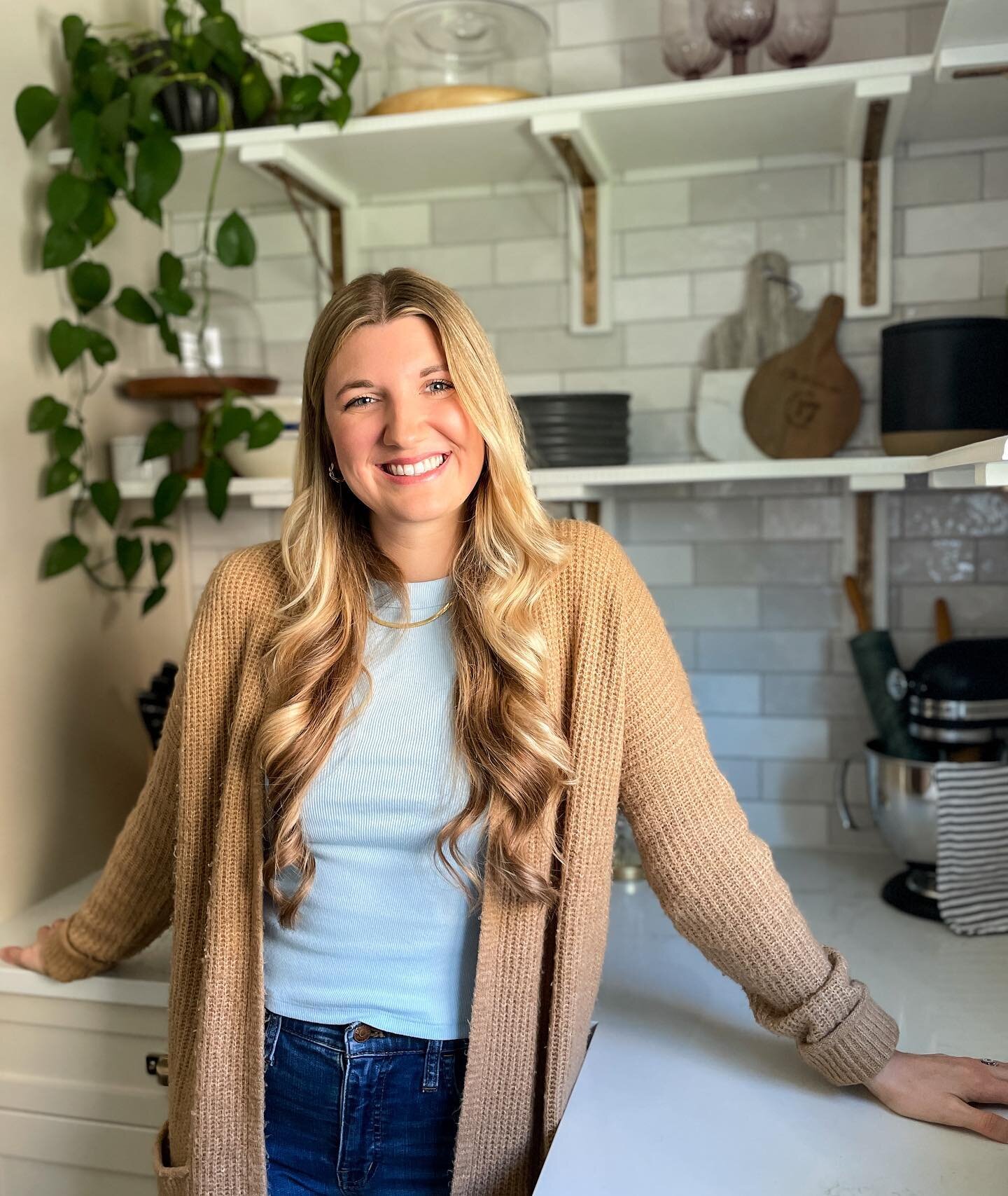 Hi, long time no see!! Today I&rsquo;m showing up with some ✨NEWS✨ that we haven&rsquo;t been sharing. 🤫 

For a long time now, I haven&rsquo;t been the best at showing progress with projects or showing up on social media habitually. Since the begin