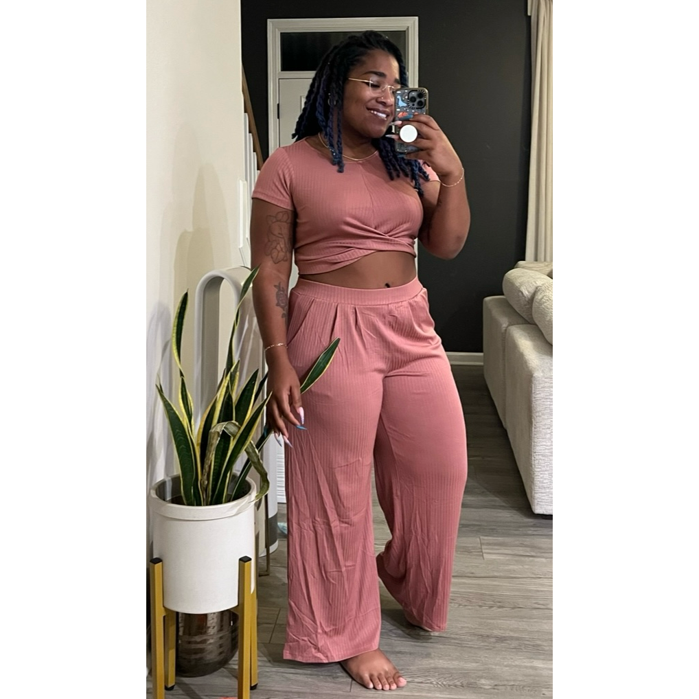 Lightweight Lounge Set $11.99