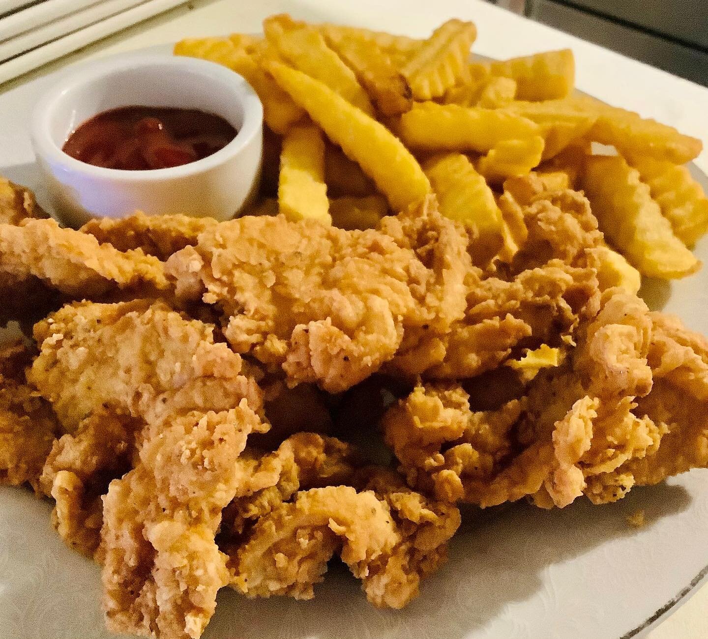 Happy Sunday! 

Sometimes - we just need to satisfy a craving. White meat only chicken strips. &hearts;️