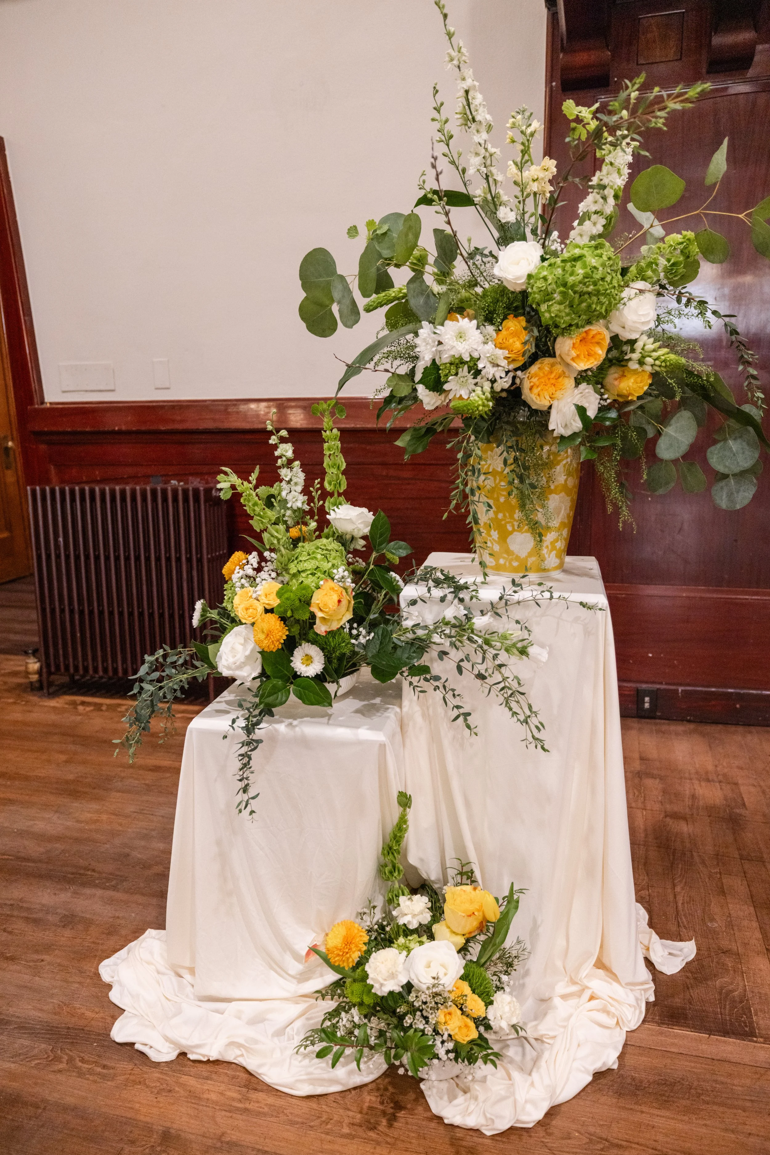 Ceremony Statement Pieces - Photos: Kate Holt Photography