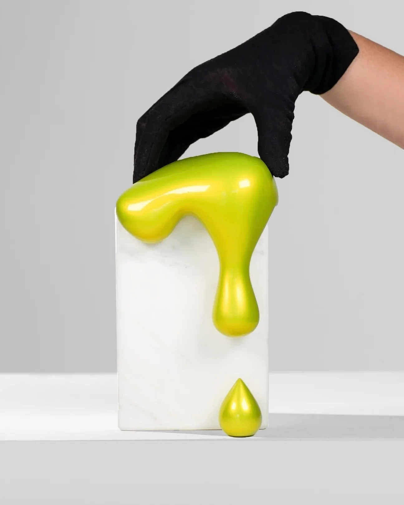 Les presentamos las primeras esculturas de @mafersalinas de su colecci&oacute;n &ldquo;Melted Love&rdquo; en Guatemala 🇬🇹! 
Estamos tan ilusionados de presentarles estas piezas tan especiales que sabemos van a iluminar cualquier espacio! 

Tenemos 