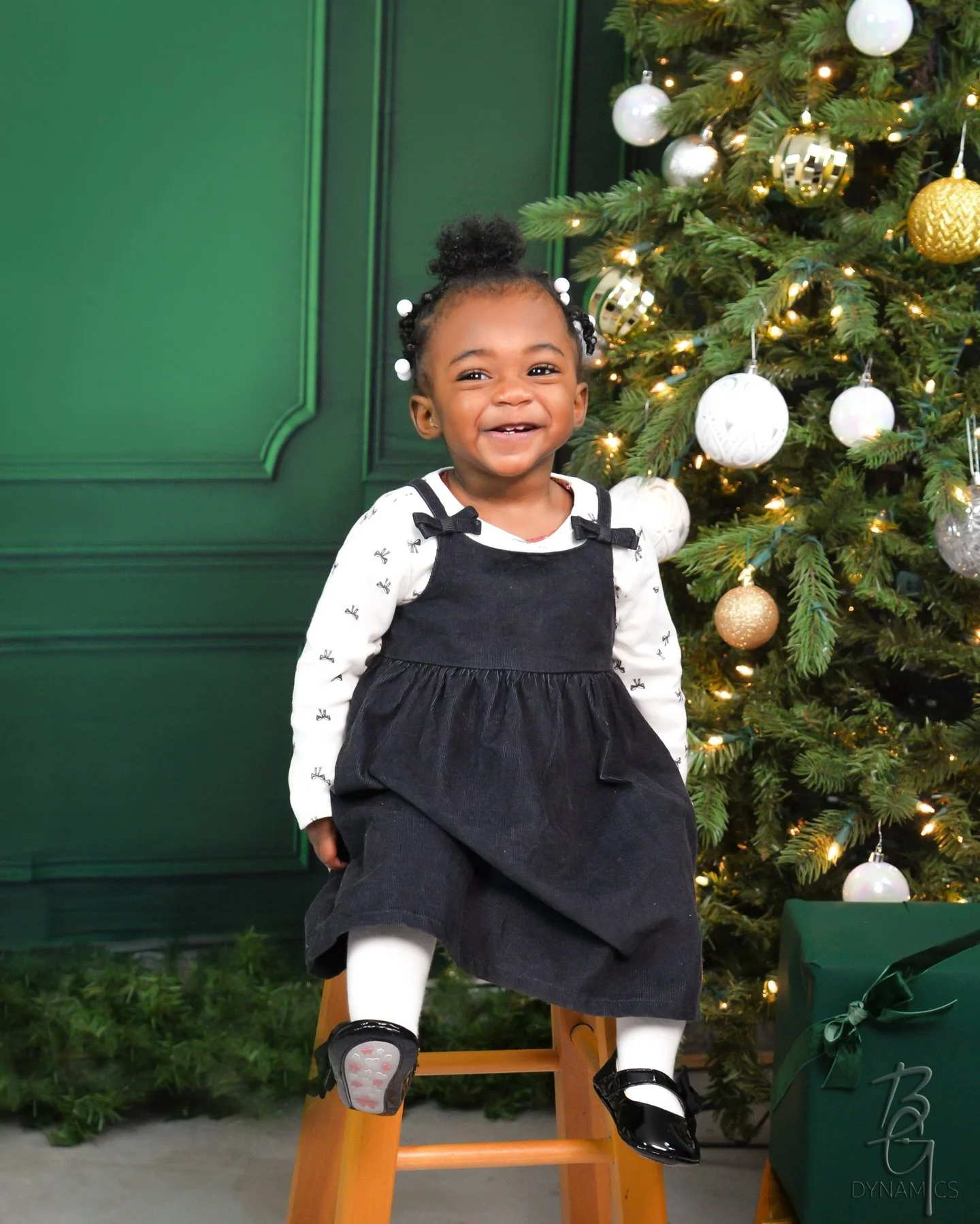 There&rsquo;s just something special about a mother and daughter moment. Soft, sweet, and timeless.

Can&rsquo;t close out the year without sharing a few flix from my holiday sessions this year 🤍