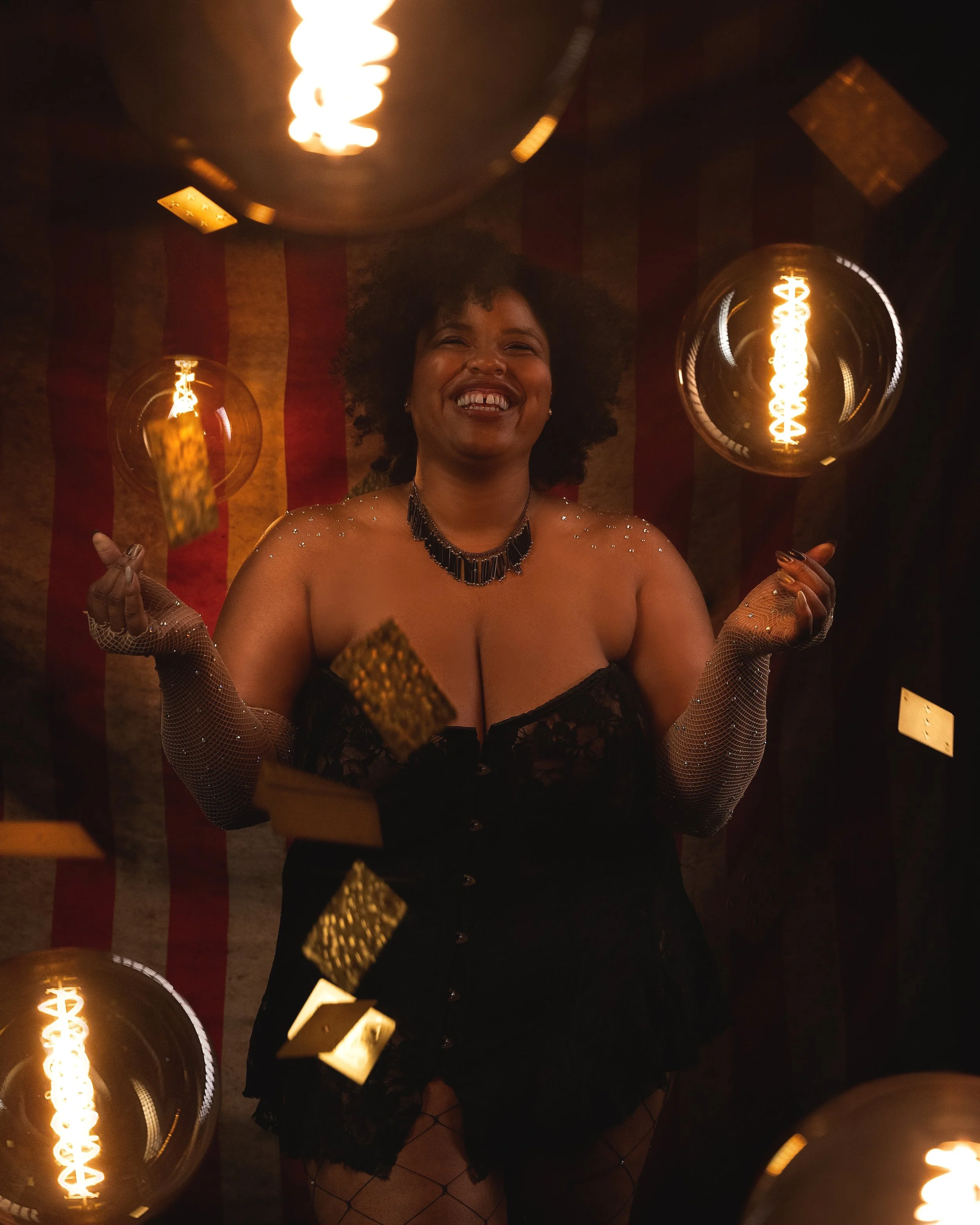 The 31 Nights of Halloween experience! An annual creative session of delight with alluring imagery and a femme fatale edge. Dark and moody boudoir session in Atlanta, Ga by Electric Boudoir Photography.