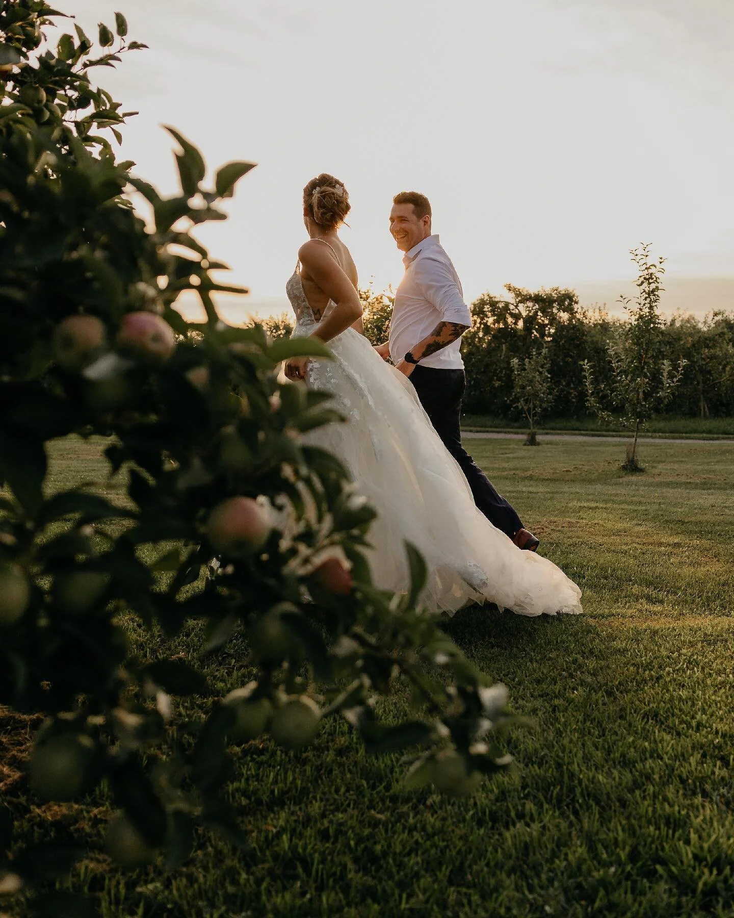 Les mari&eacute;s / 

Le mariage (un toutipeuchaud 🔥) que j'ai couvert samedi dernier. @gabrielleprovost et @juproulx &eacute;taient tout simplement sublimes!