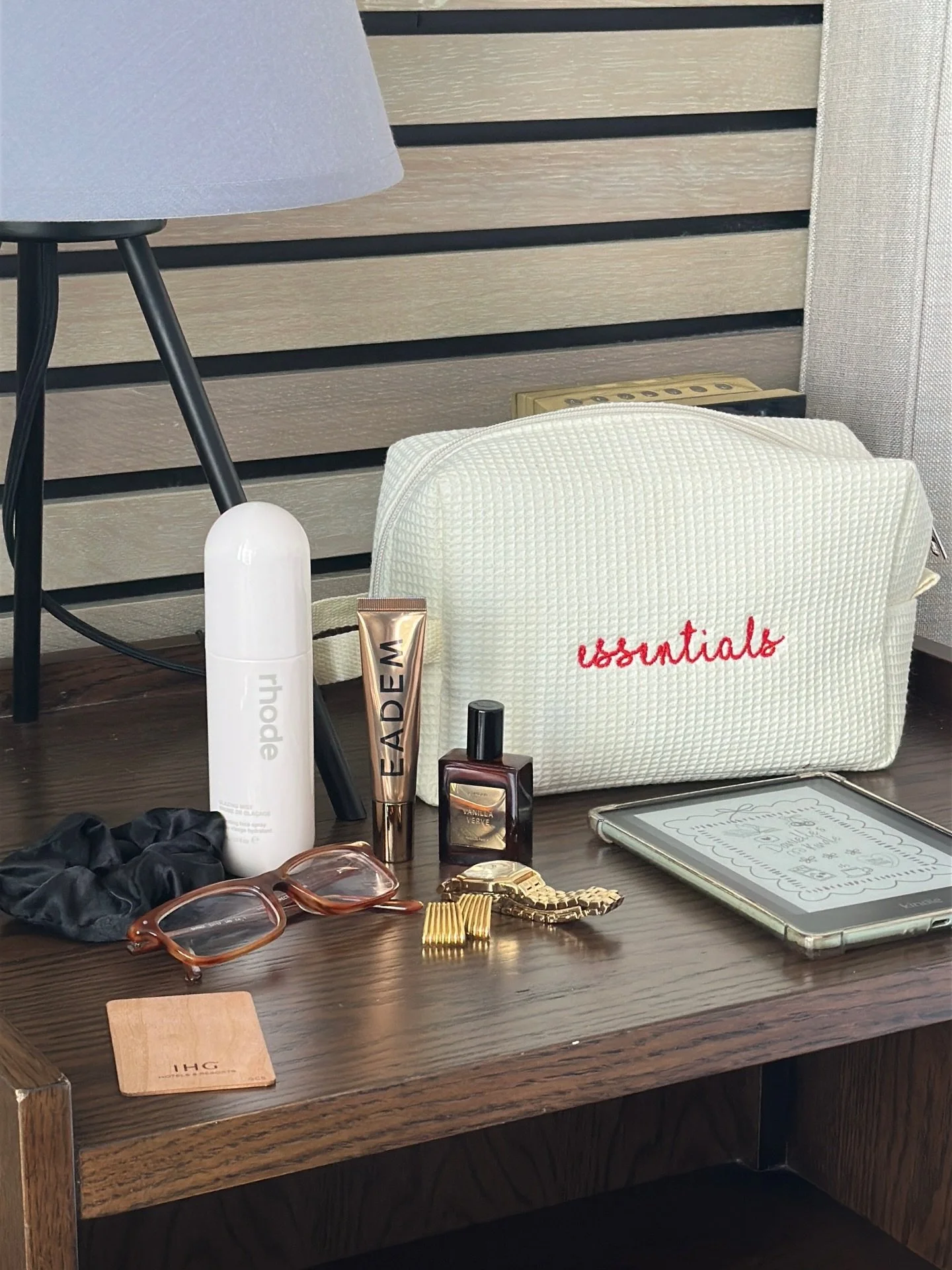 📸🗑️: November 

(house hunting, a staycation, a milestone birthday and so much more🎂🛥️📦✨)