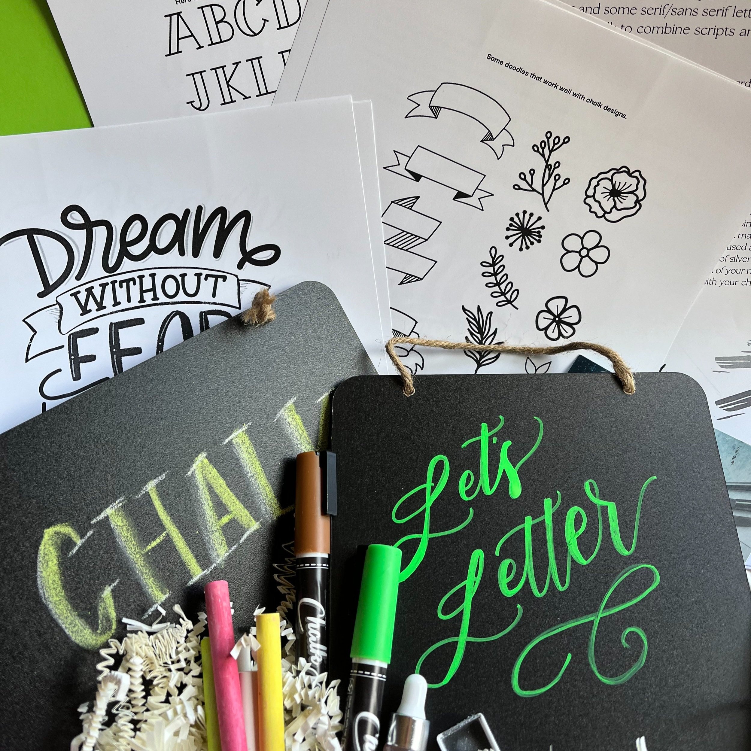 Handlettering with Chalk Markers - Versa Chalk Giveaway! 