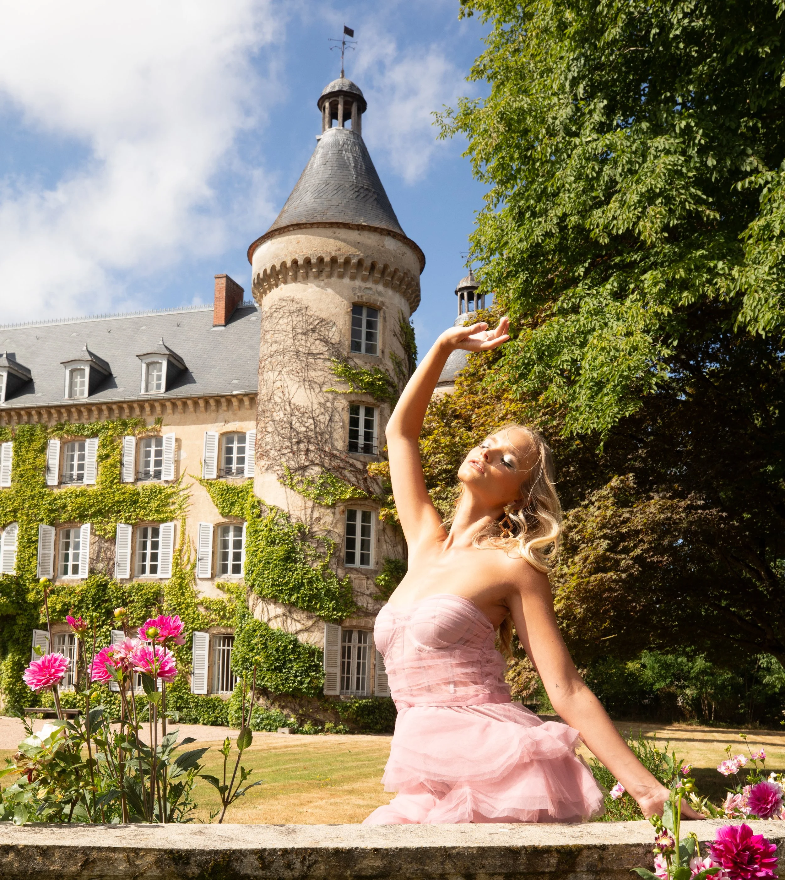 CASTLE_GARDEN copy.jpg