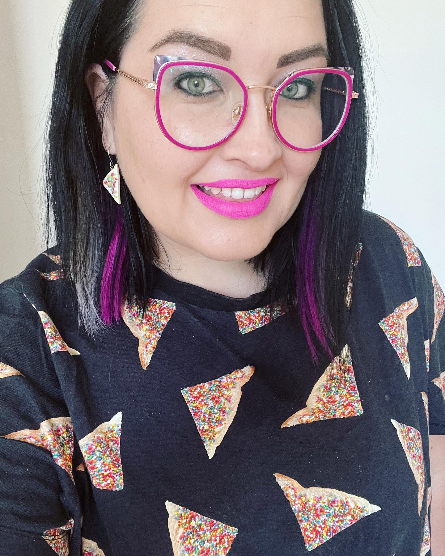 It&rsquo;s #FairyBread day and my birthday! A good time to remember that food isn&rsquo;t just fuel it&rsquo;s also for celebration &amp; joy! 

Image: selfie of me wearing a black top with fairy bread print and fairy bread earrings. I&rsquo;m a chon
